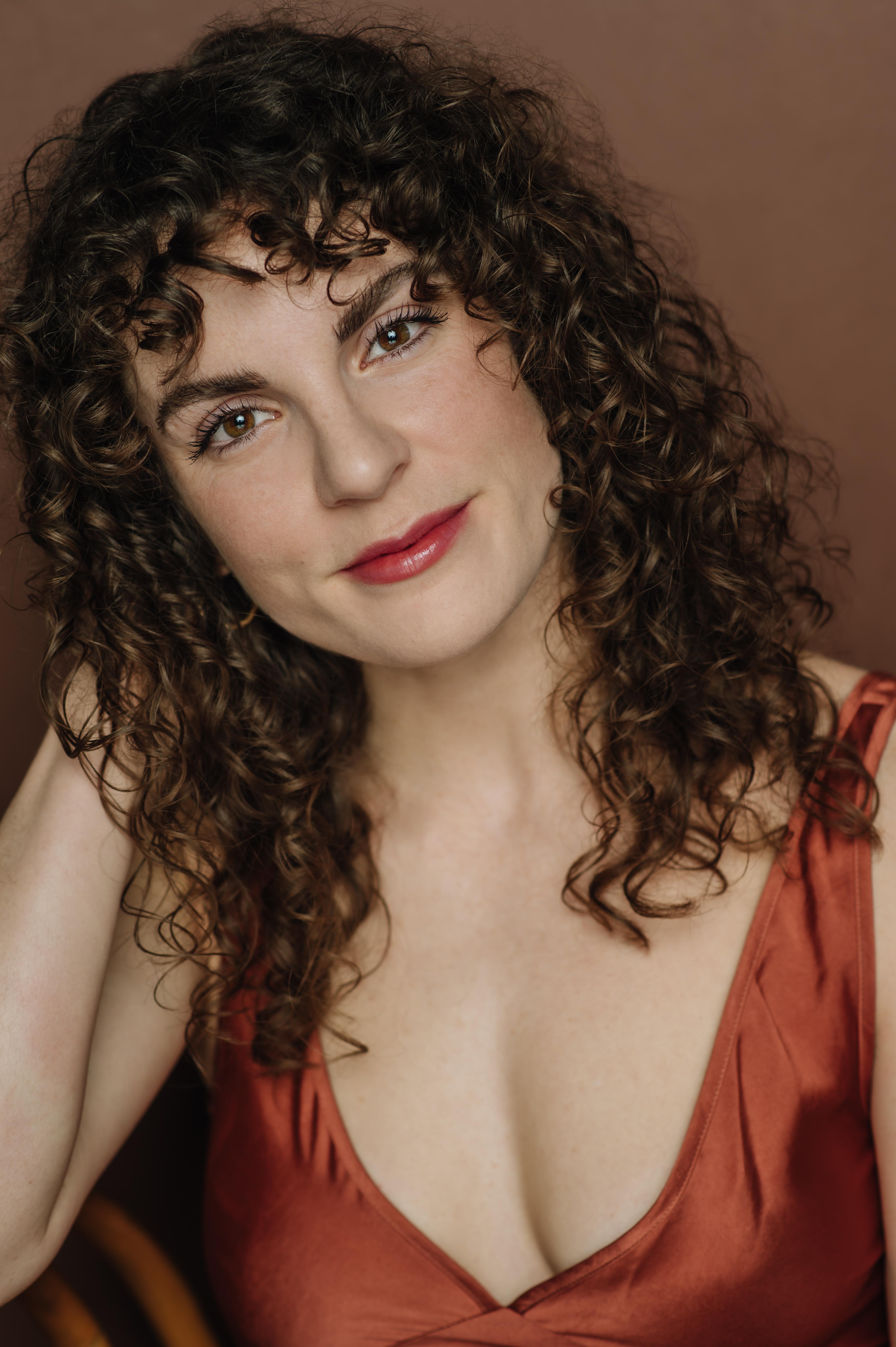 actor Hannah Henney large photo