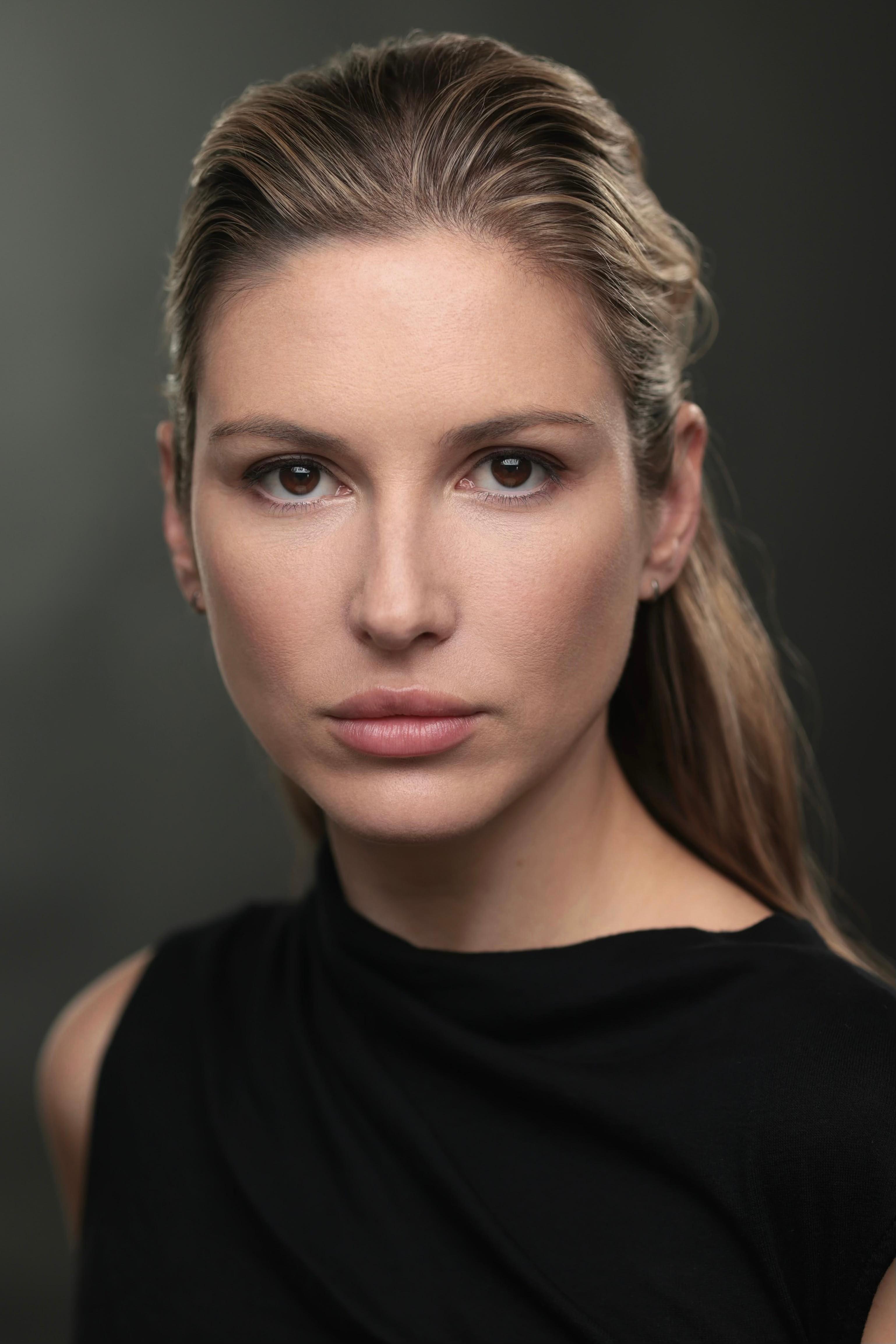 actor Wyomi Reed large photo