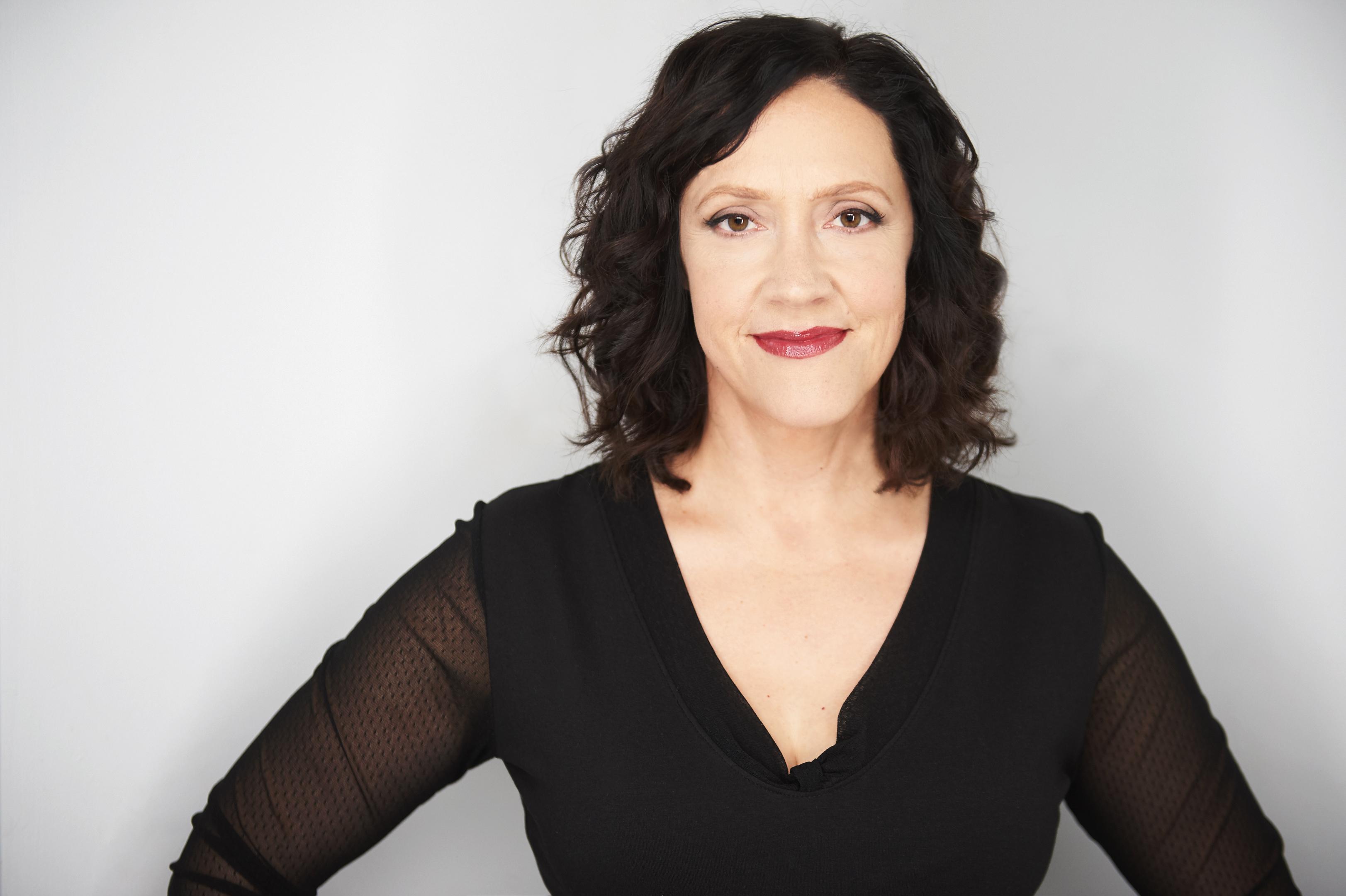 actor Sarah Gale large photo