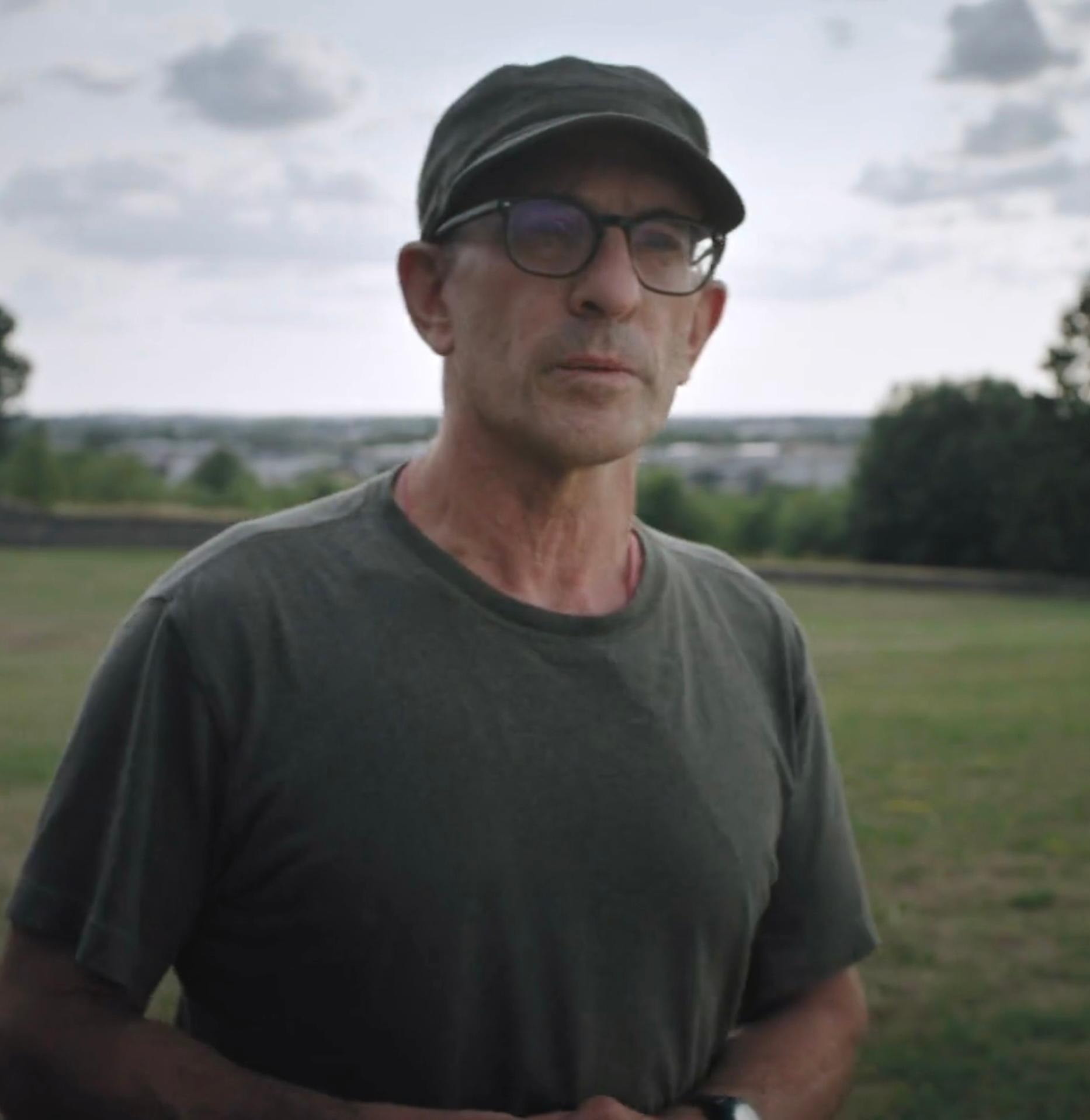 actor Paul Bauman large photo