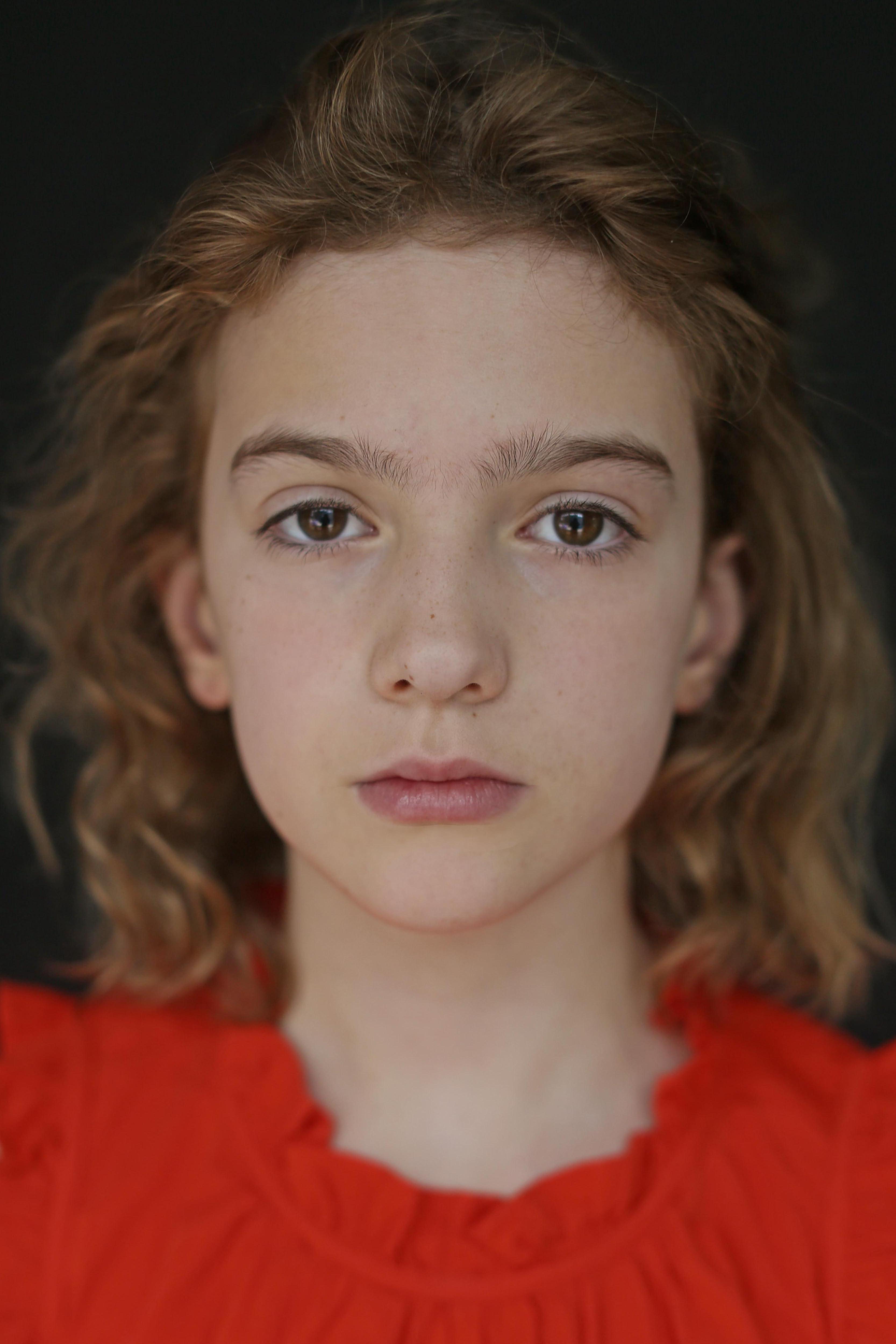 actor Winona Keegan large photo