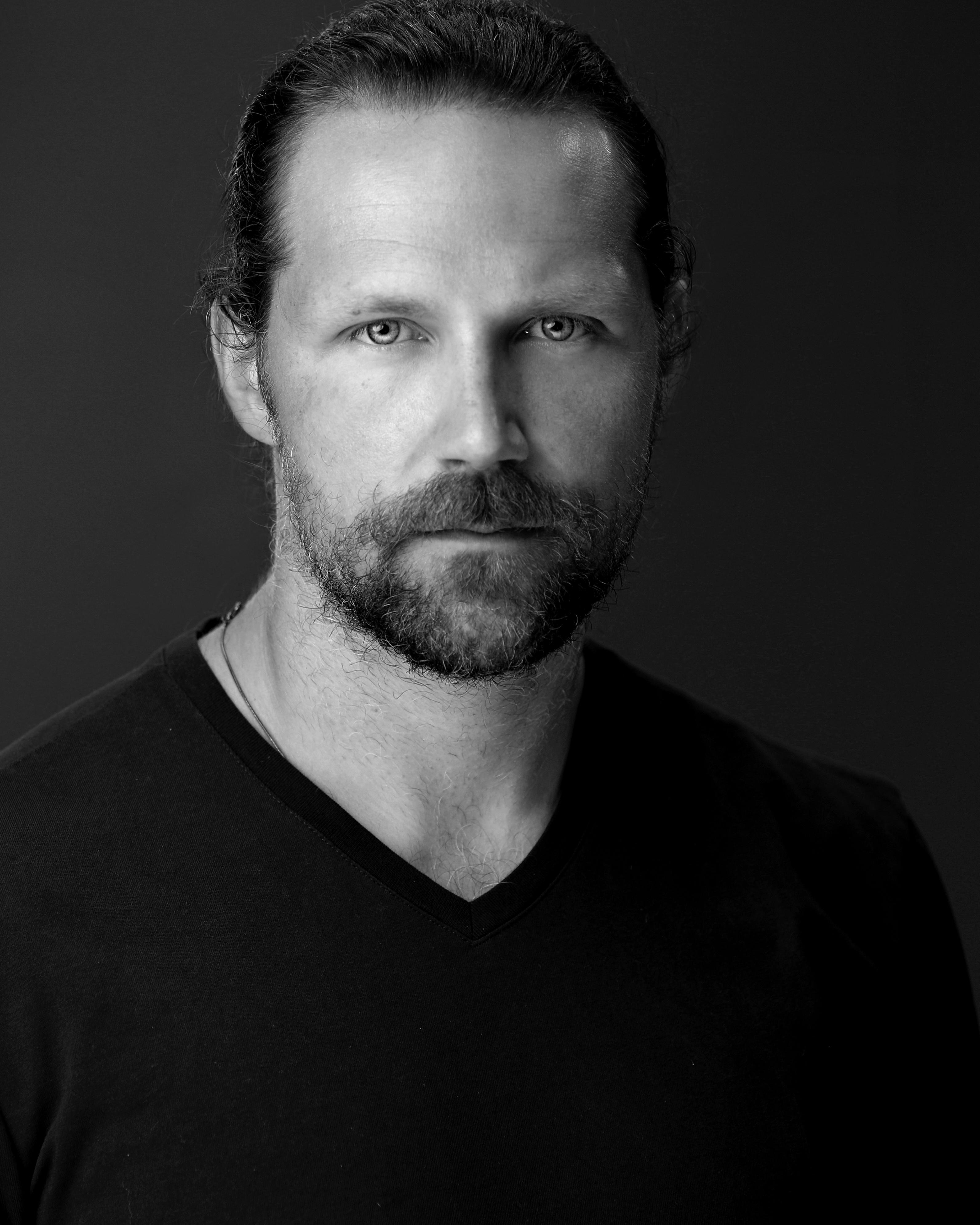 actor Jake Edward Lee James large photo