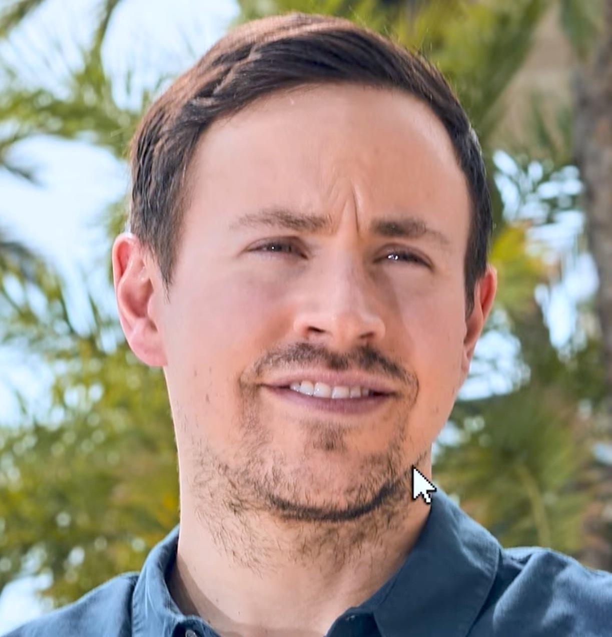 actor Ryan Cohen large photo