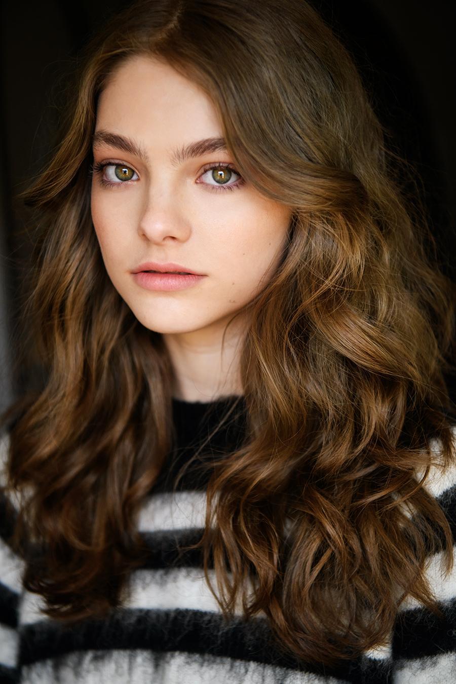 actor Isabel Myers large photo