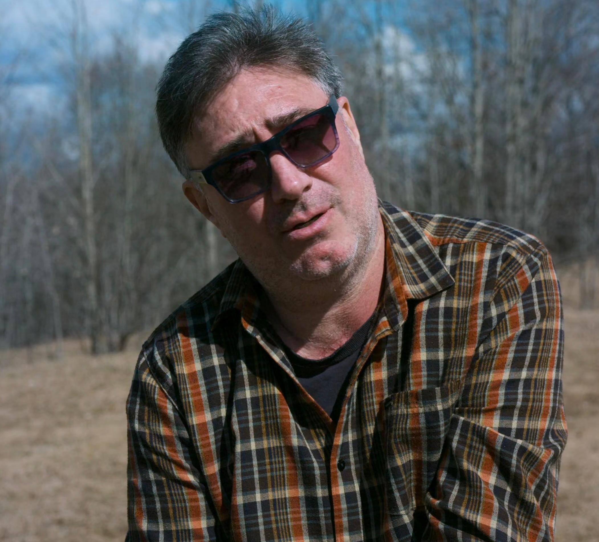 actor Phil Giroux large photo