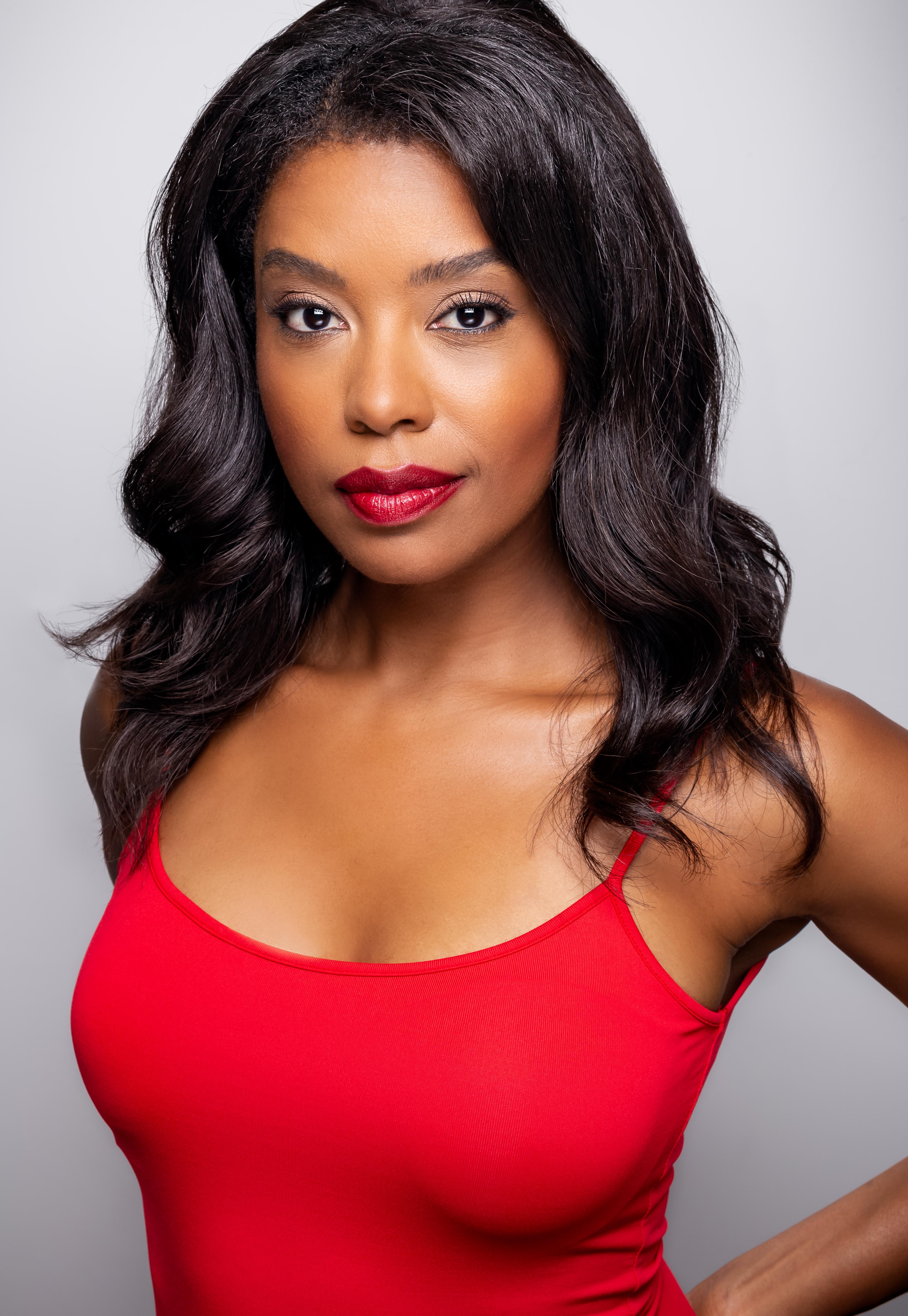 actor Annette Moore large photo