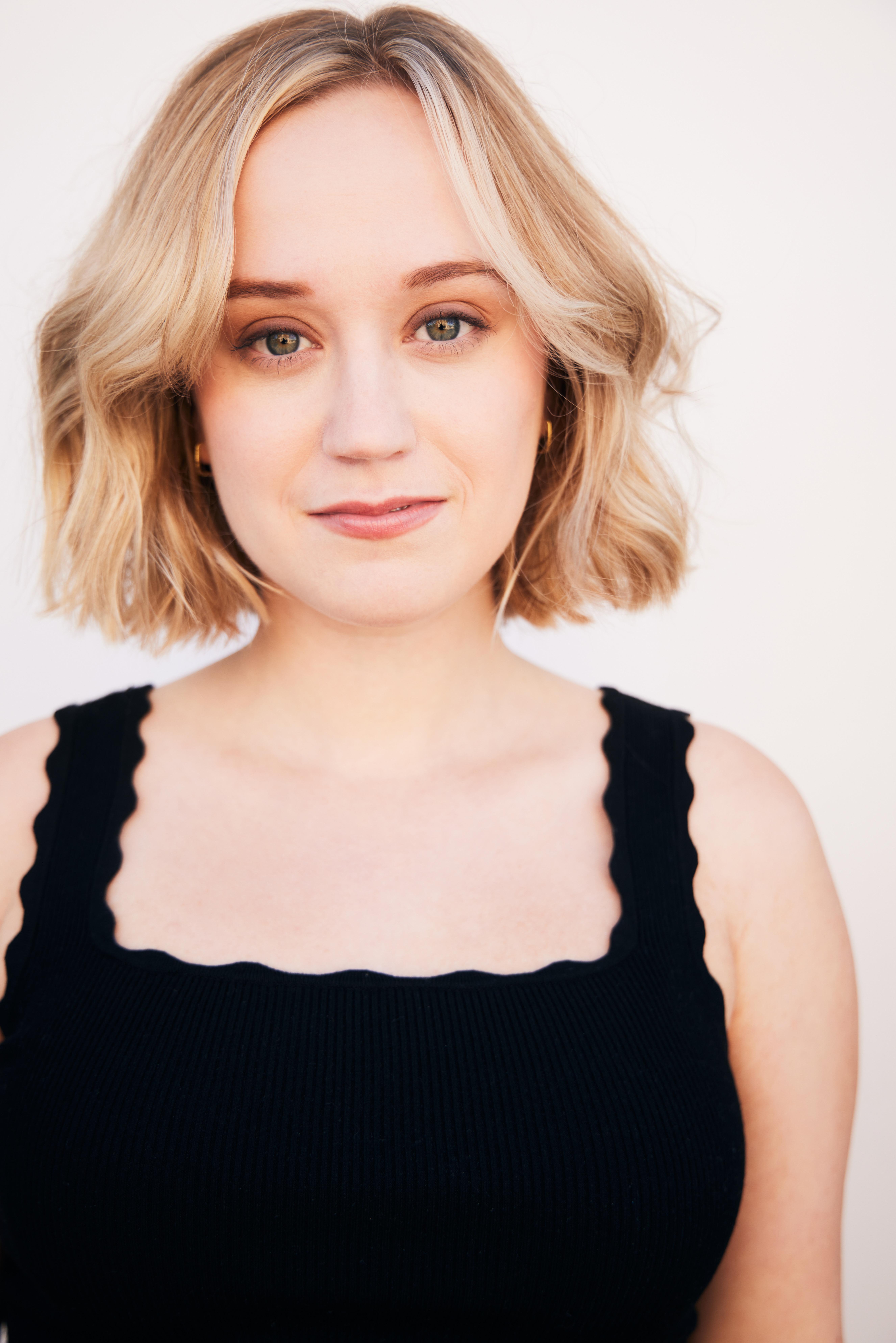 actor Roxanne Stathos large photo