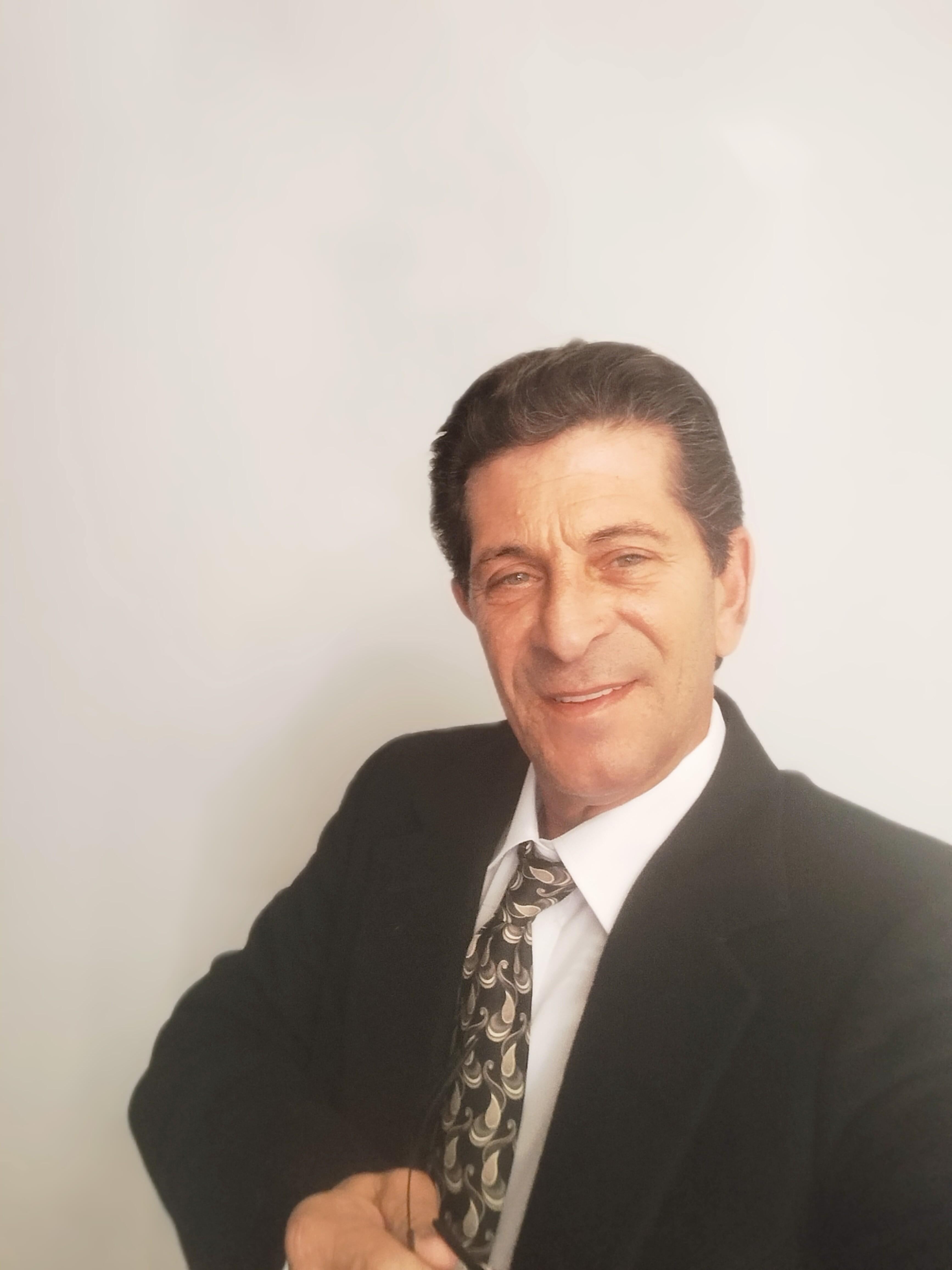 actor Johnny Gagliano large photo