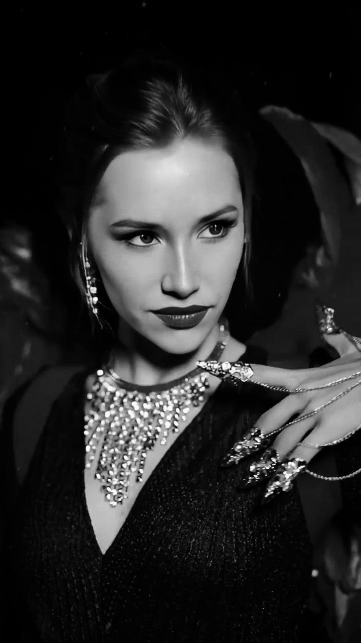 actor Samantha Hupp large photo