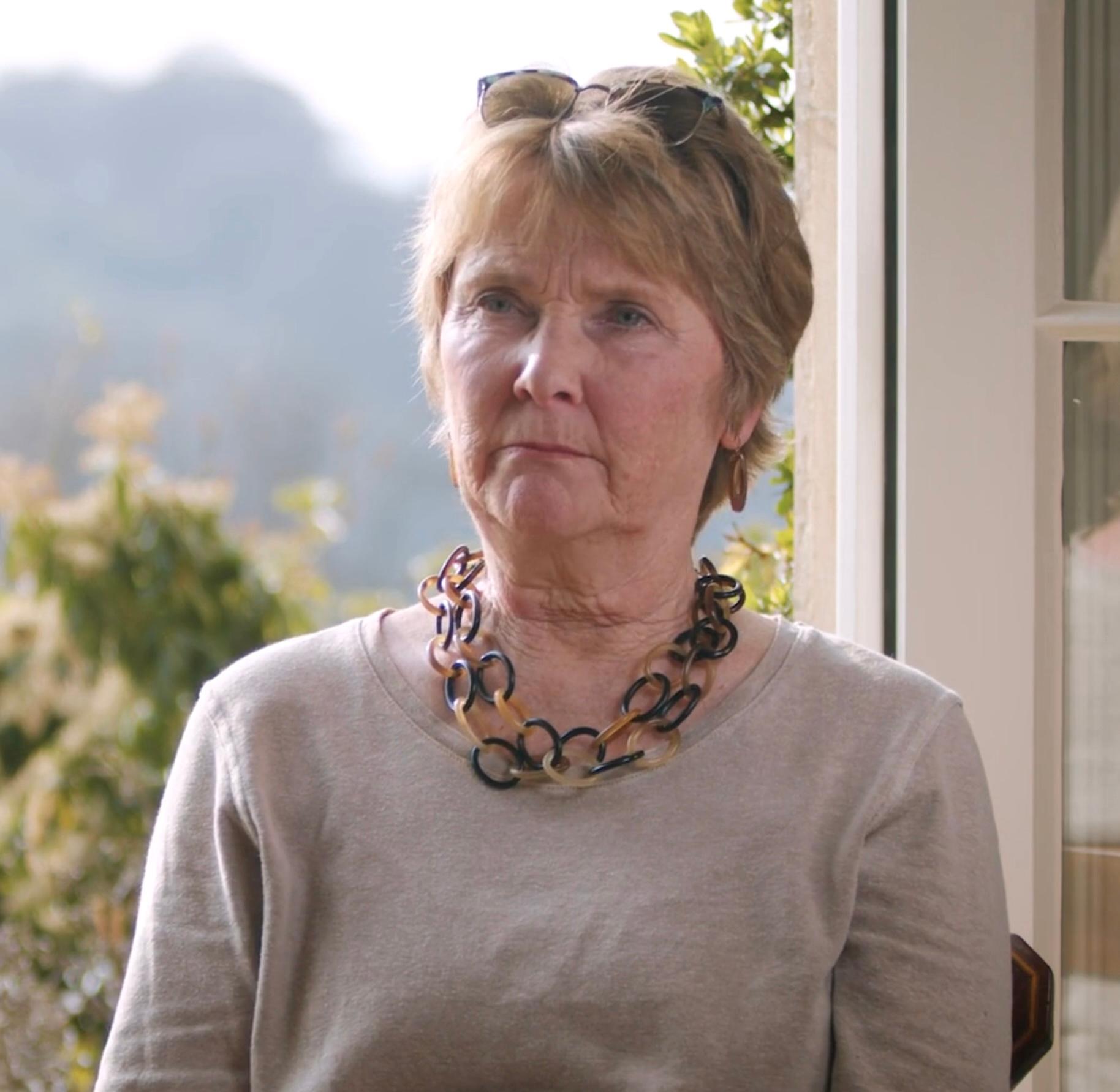 actor Alison Paine large photo