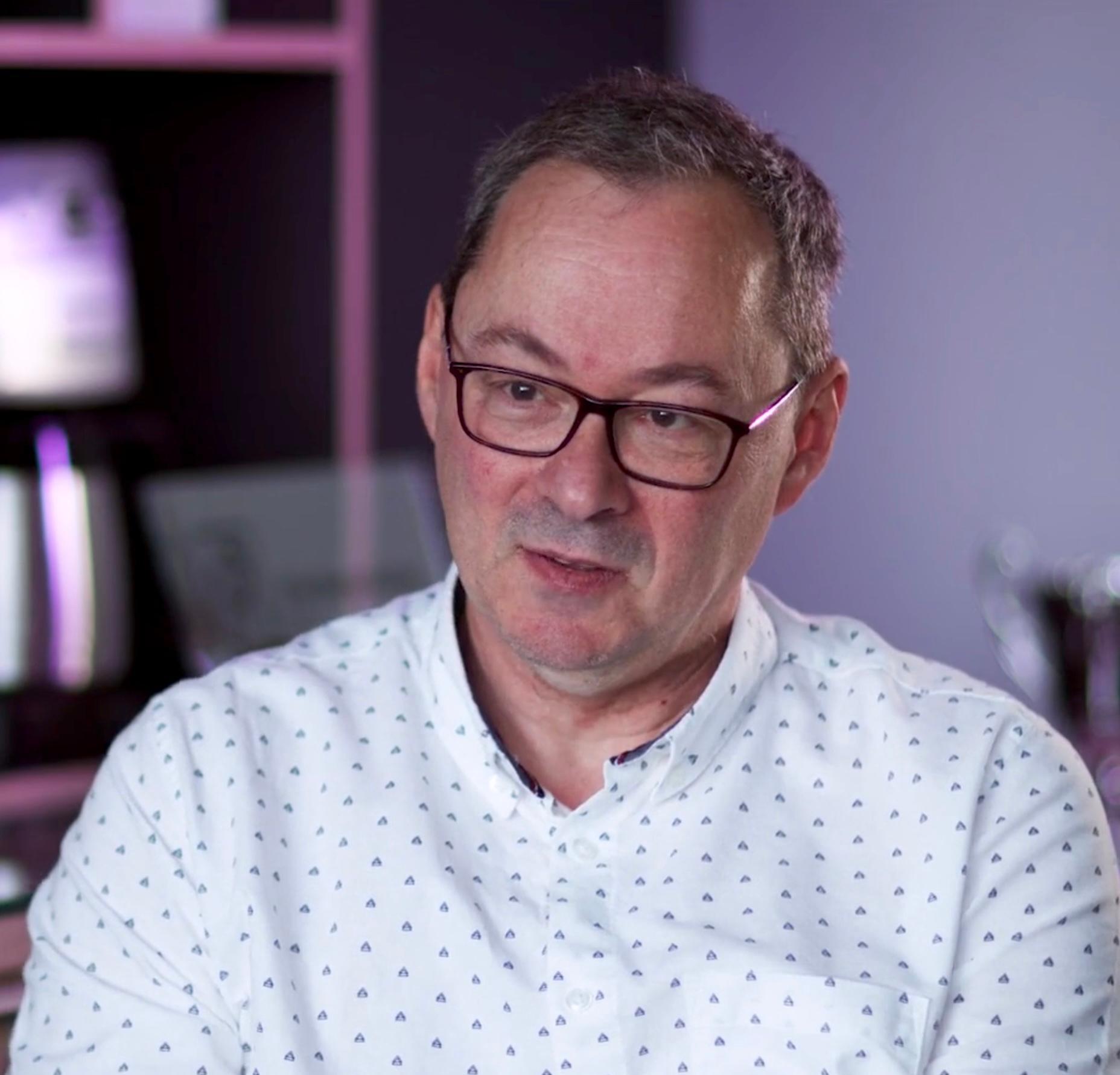 actor Peter Harrap large photo