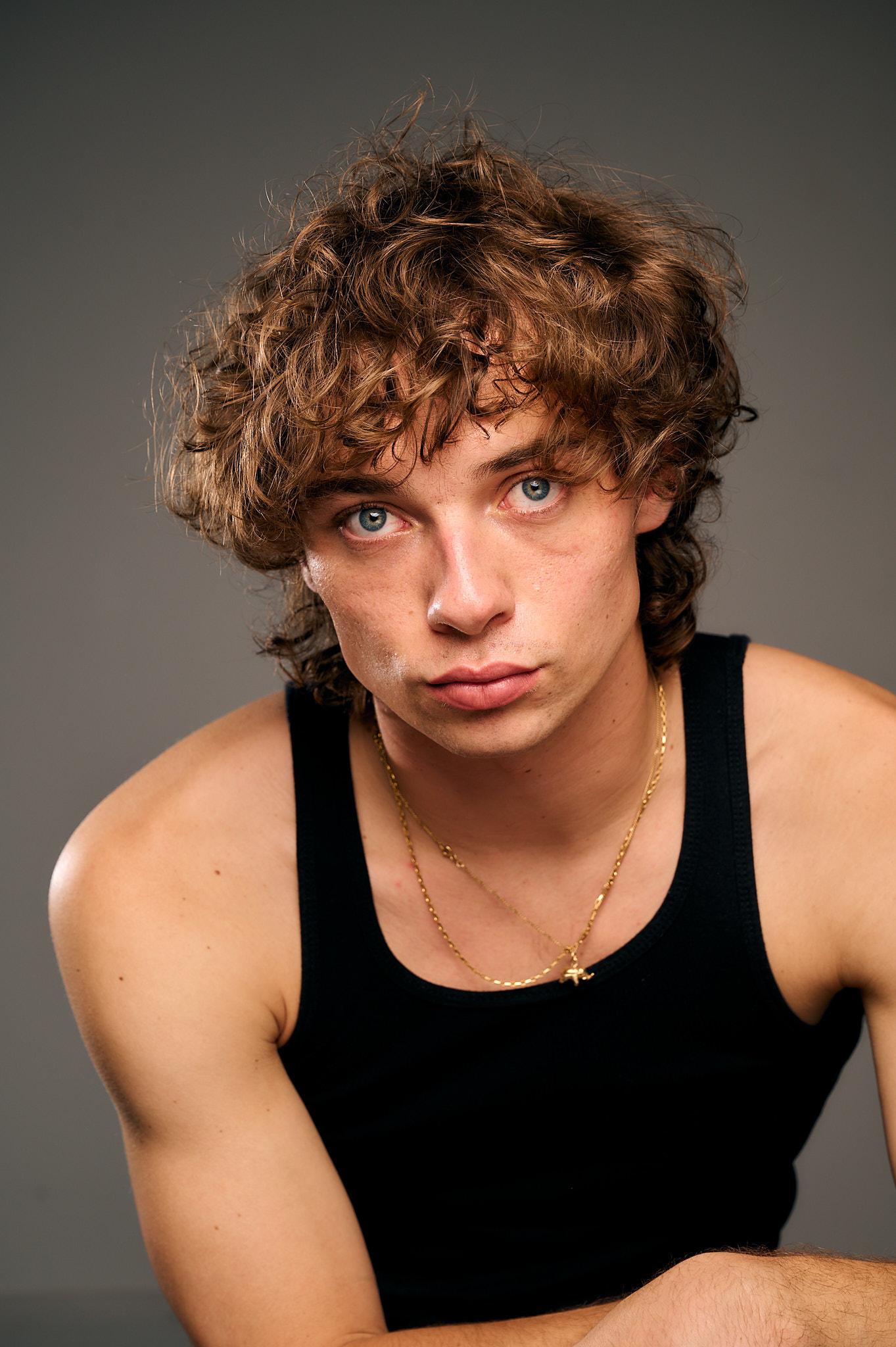 actor Fyn Phoenixx large photo