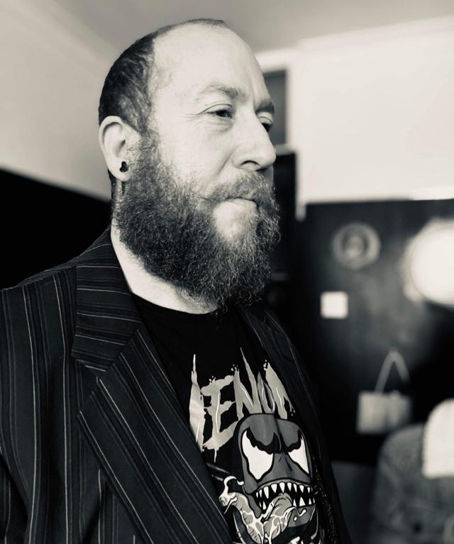 actor Geoff Brooks large photo