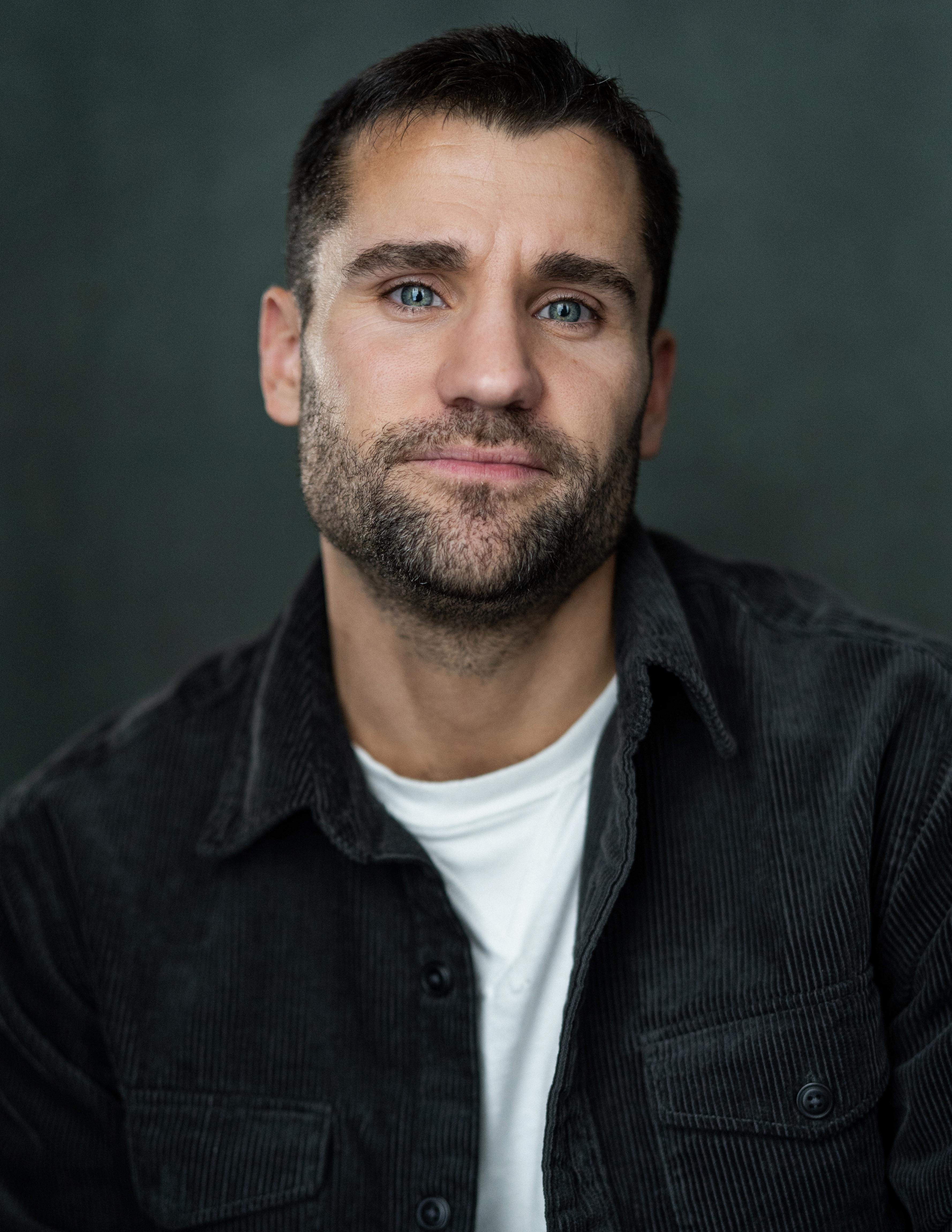 actor Matthew Simpson large photo