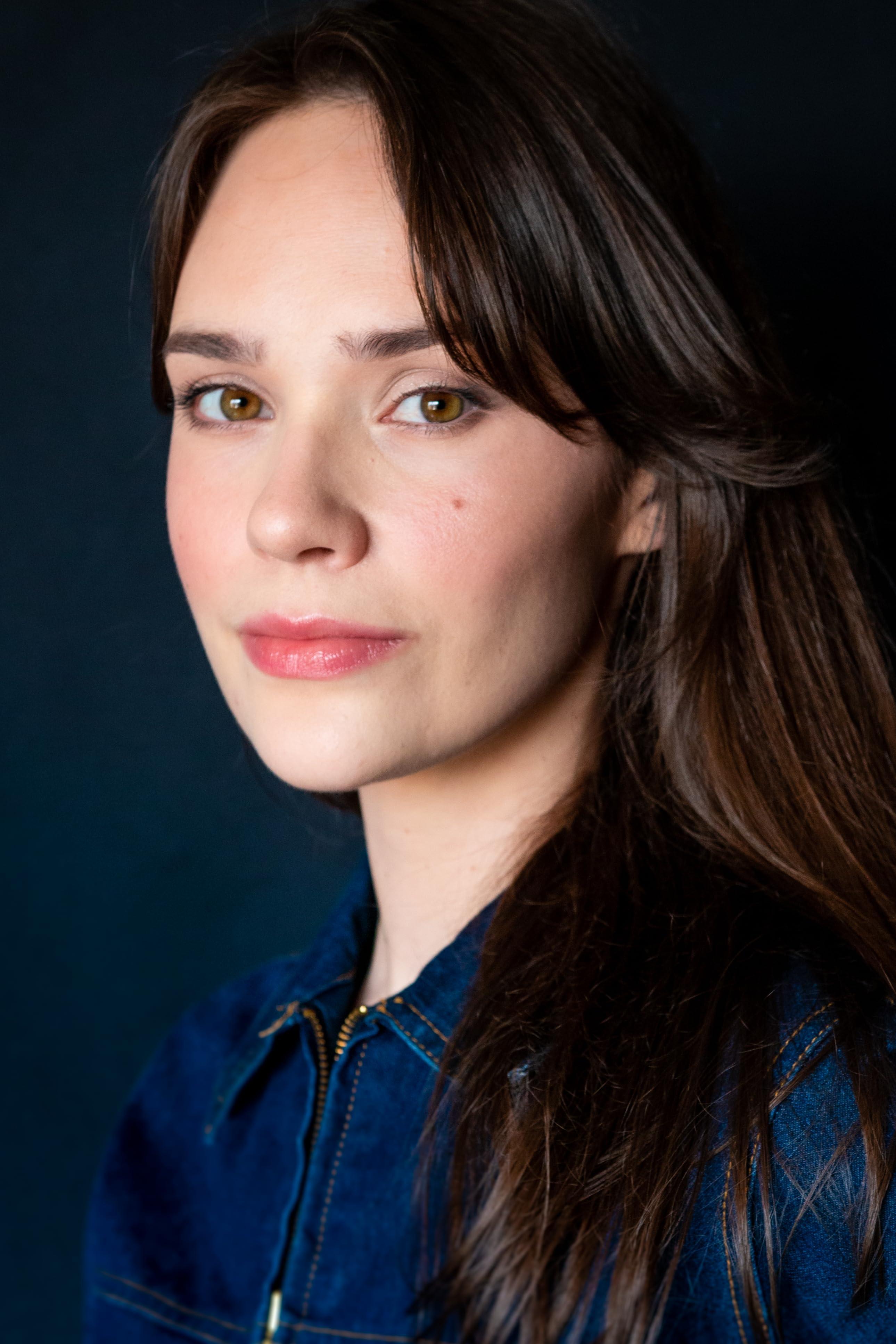 actor Olivia Fildes large photo