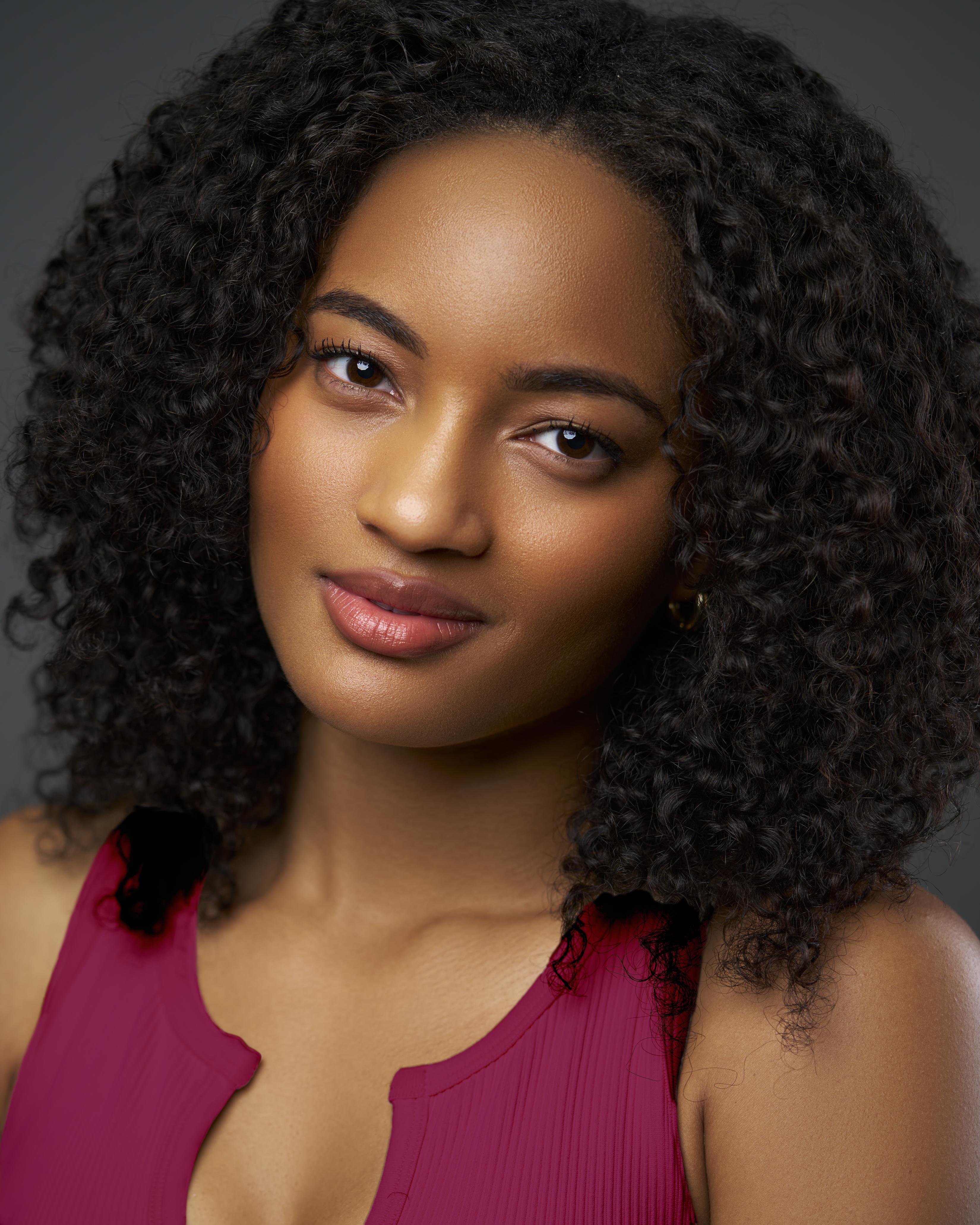 actor Liyah Chante Thompson large photo