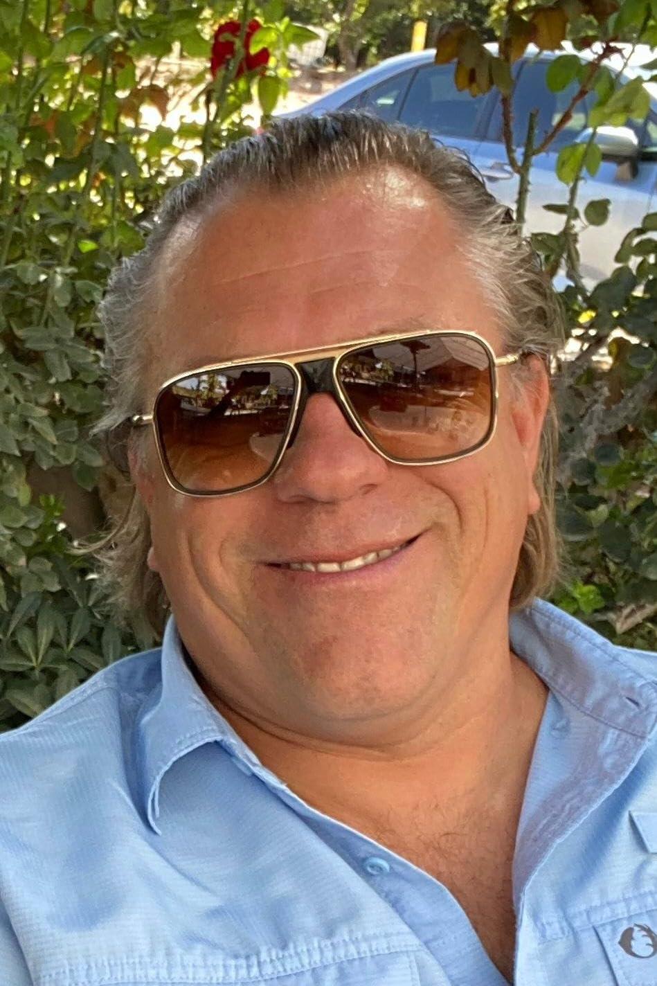 actor Paul Karsko large photo