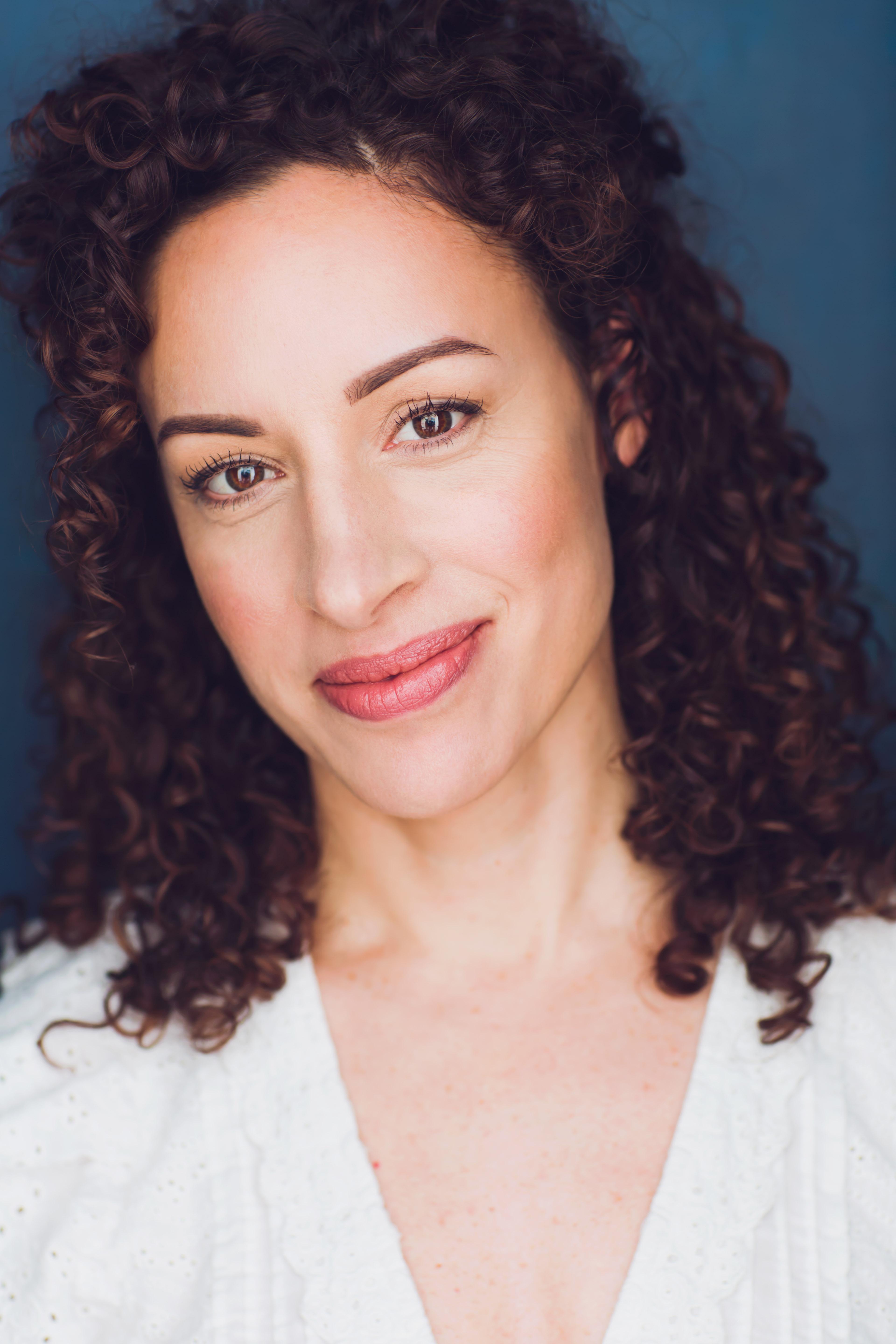 actor Tricia Alexandro large photo