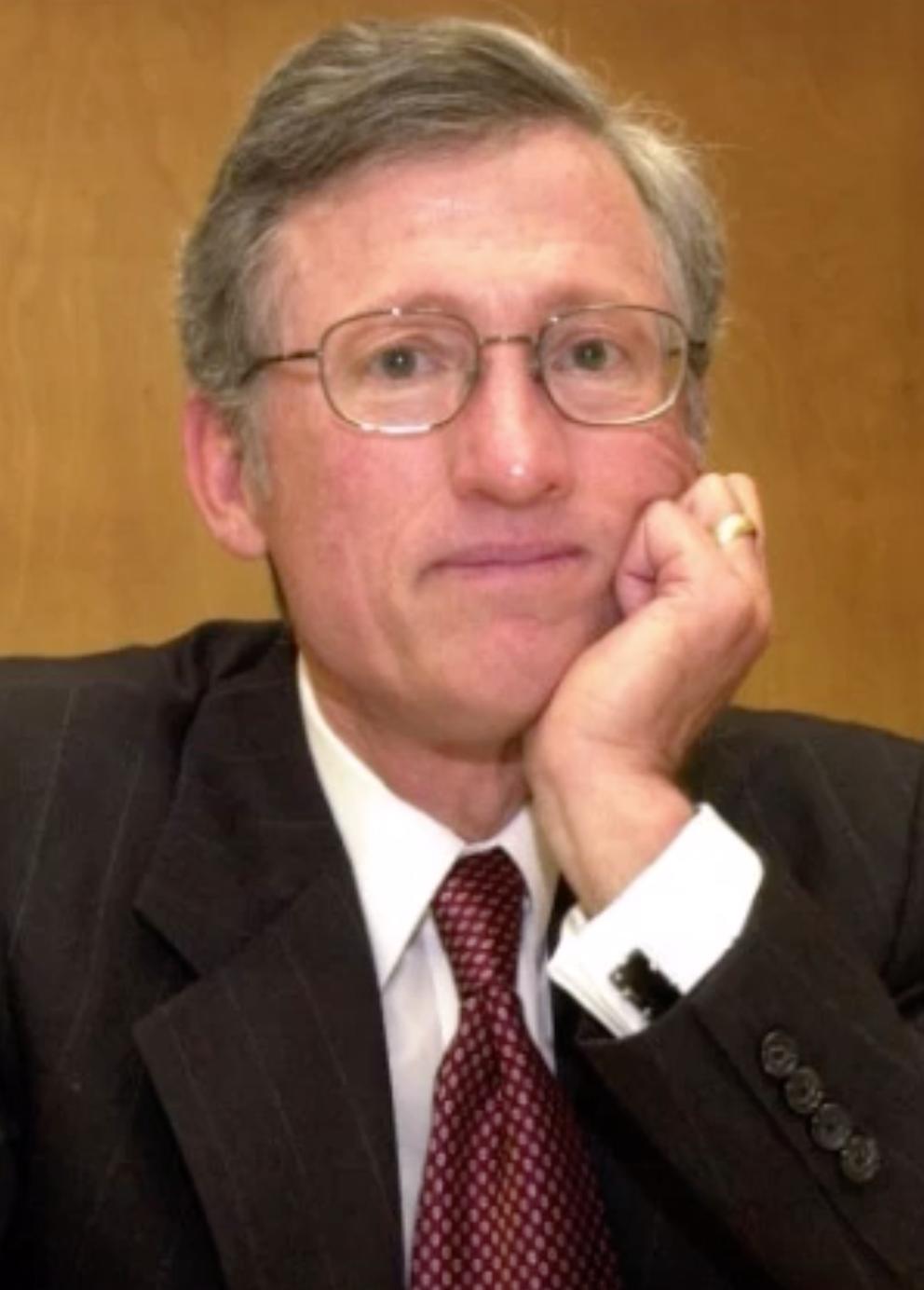 actor Stephen Kay large photo