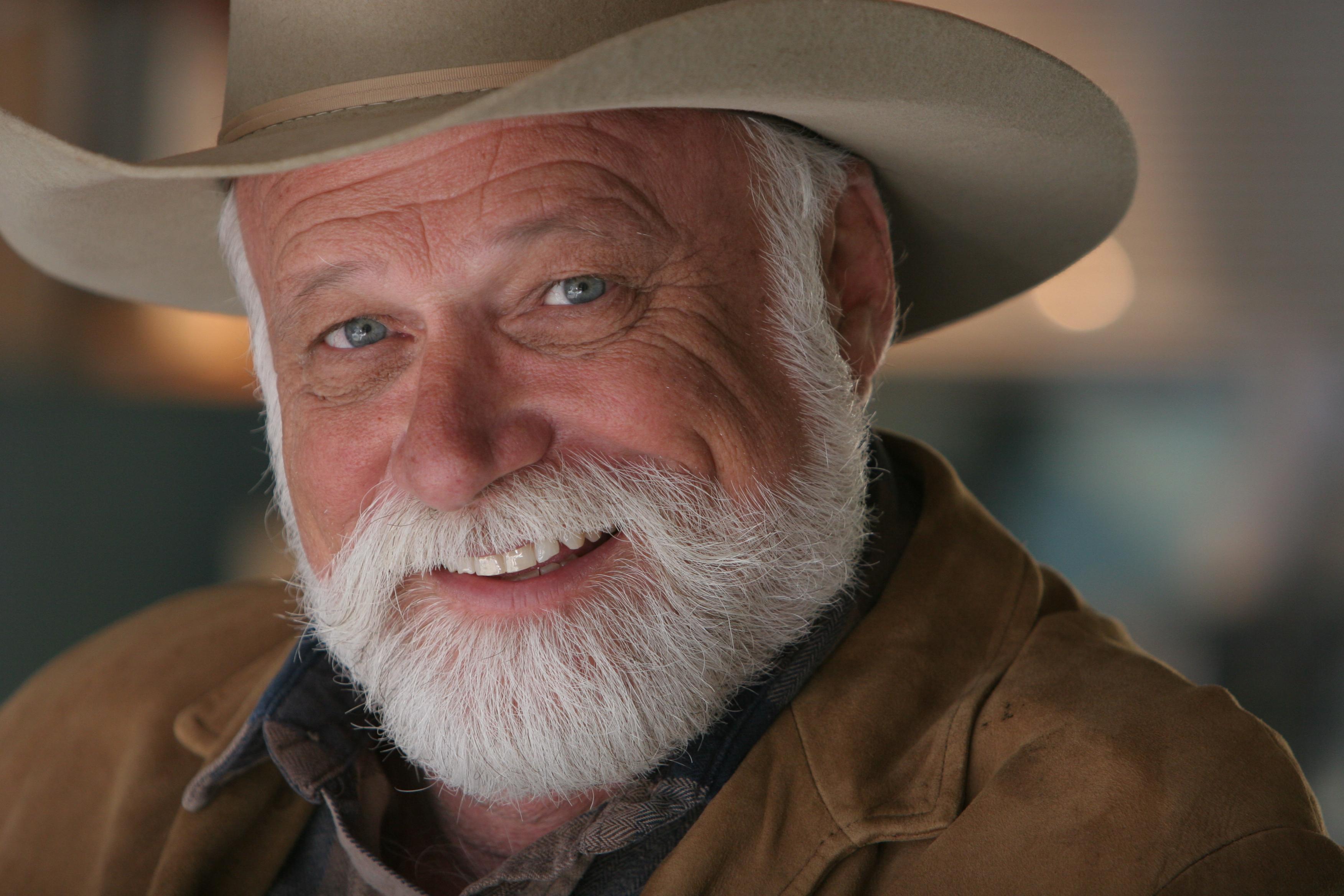 actor Steve Larkin large photo