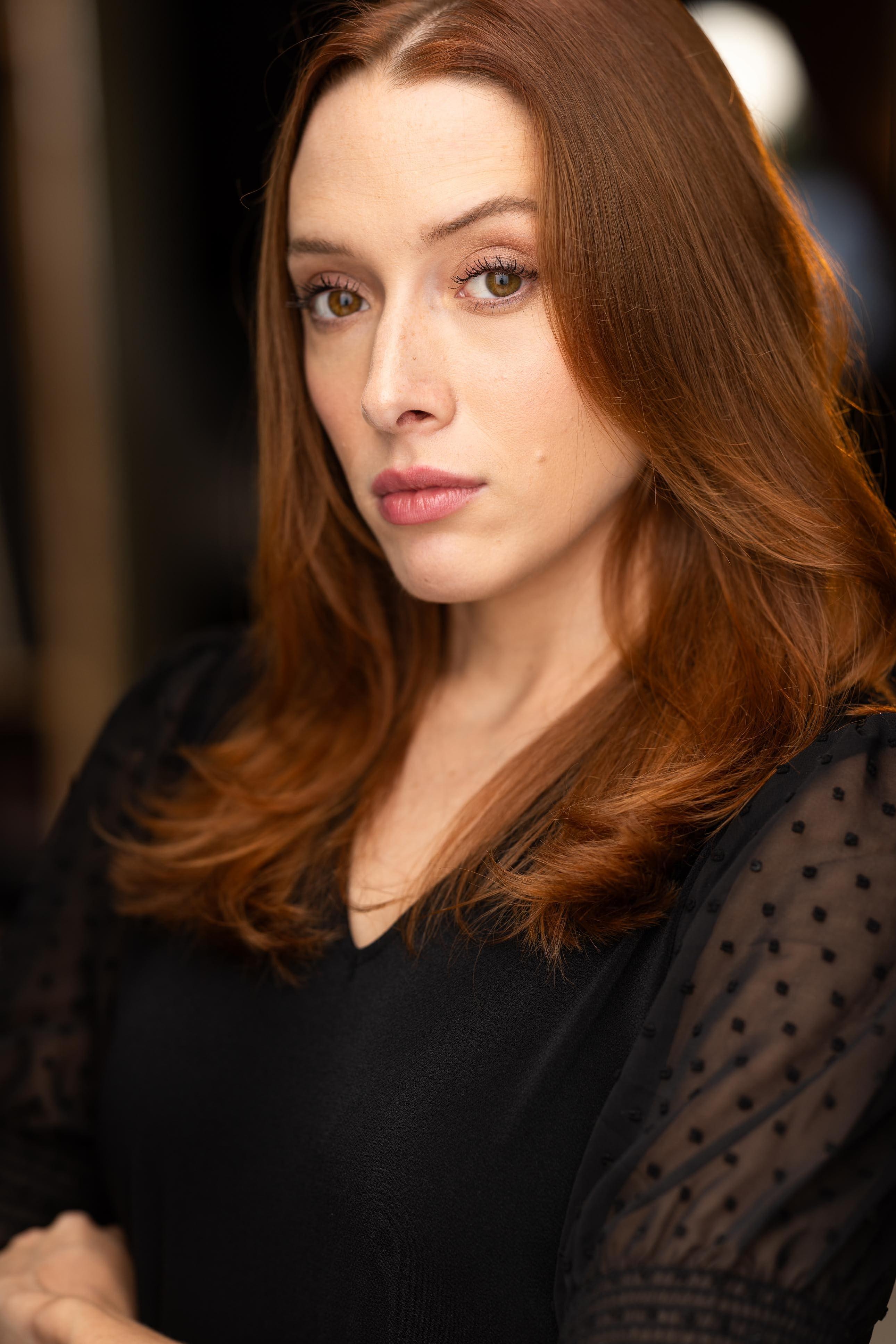 actor Kayla Caulfield large photo