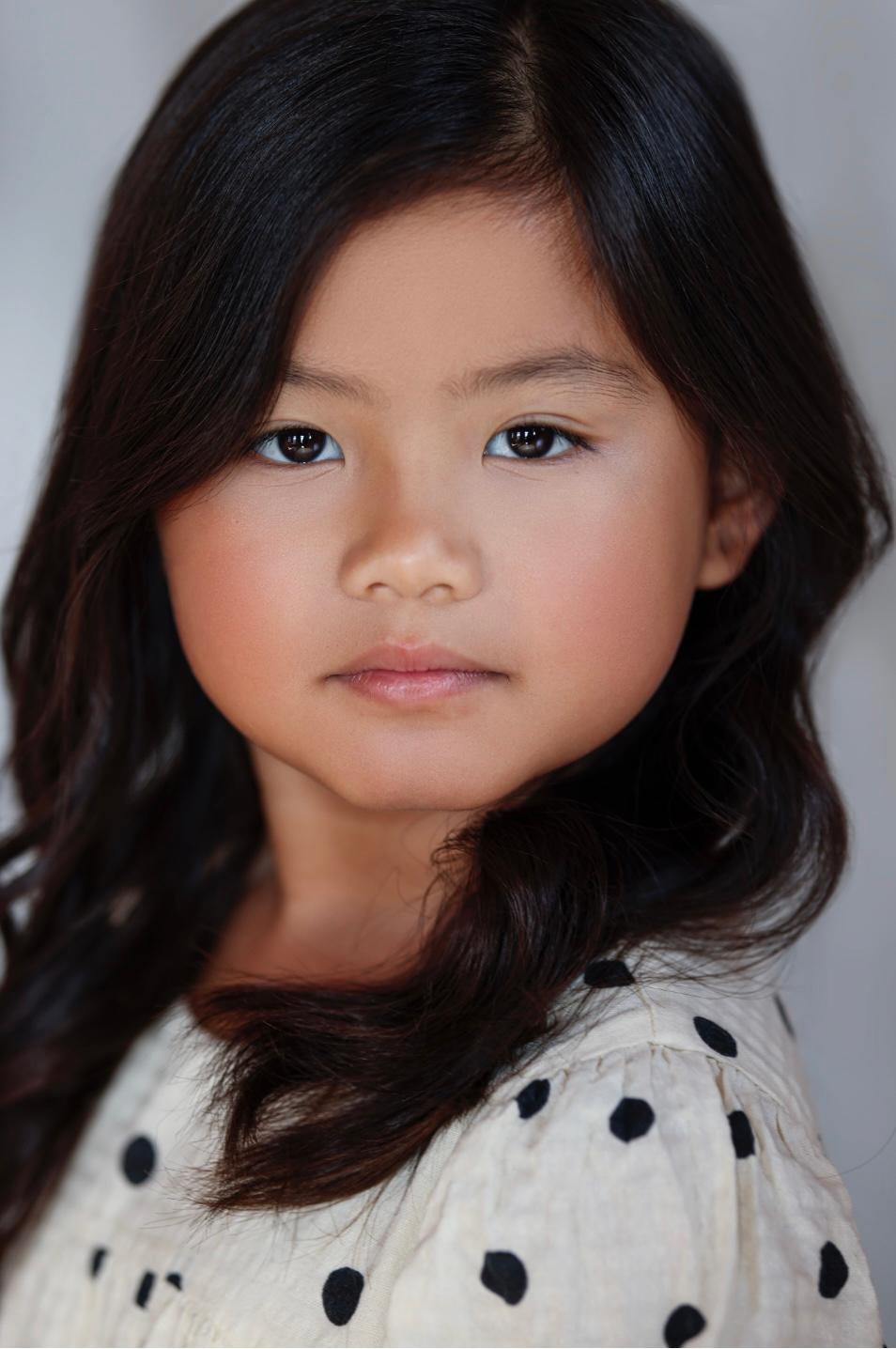 actor Nova Mai Murillo large photo