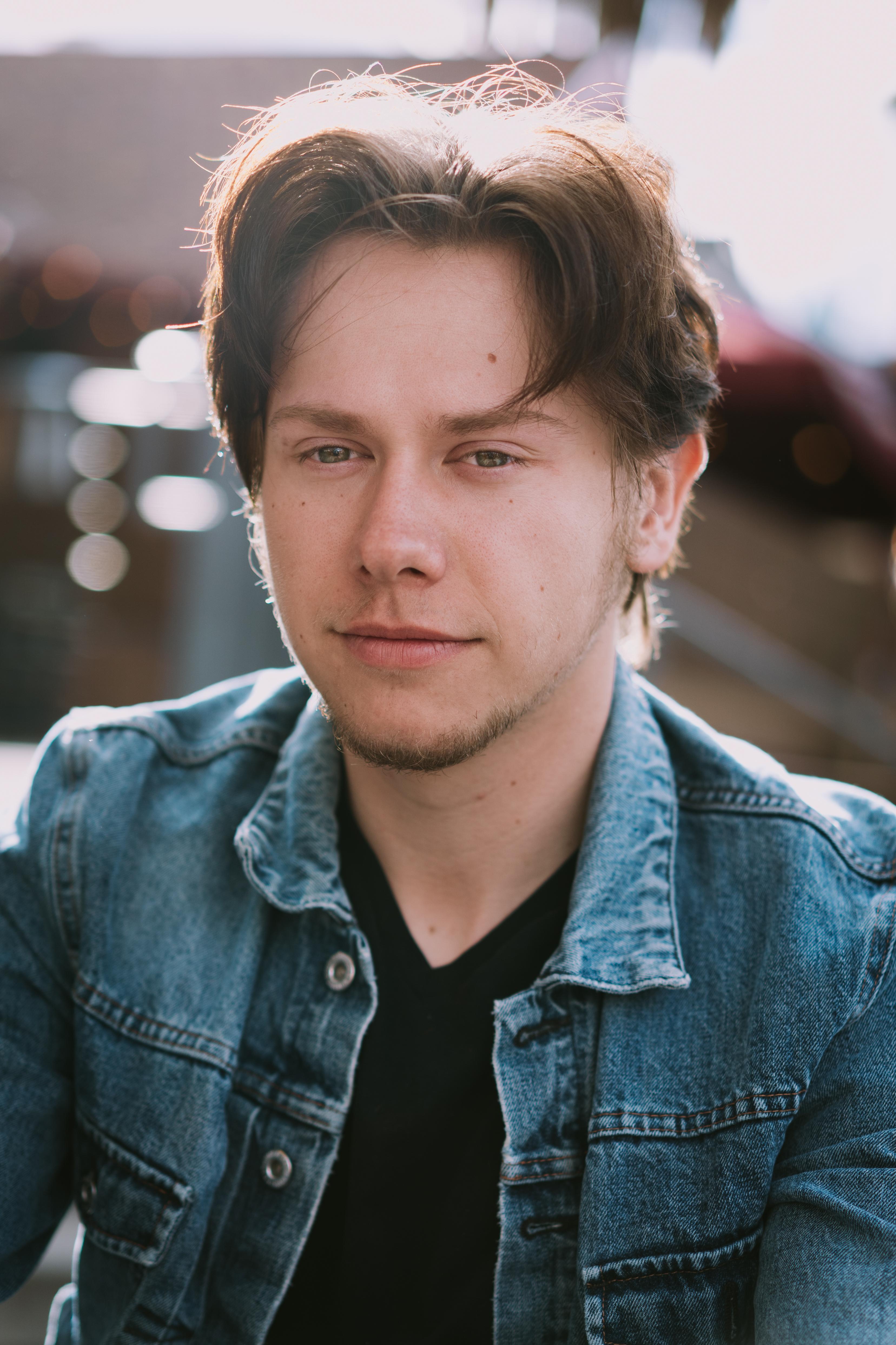 actor Caden Gamblin large photo