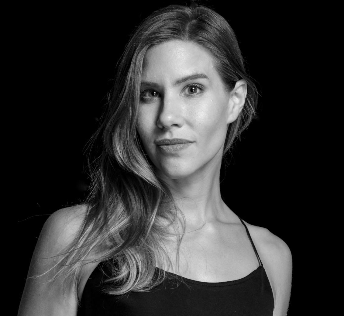 actor Caroline Olkowski large photo