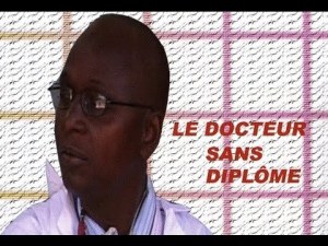 Le docteur sans diplôme (Docteur Alkantra avec la troupe Soumpou Remou) - Film complet [Version française]