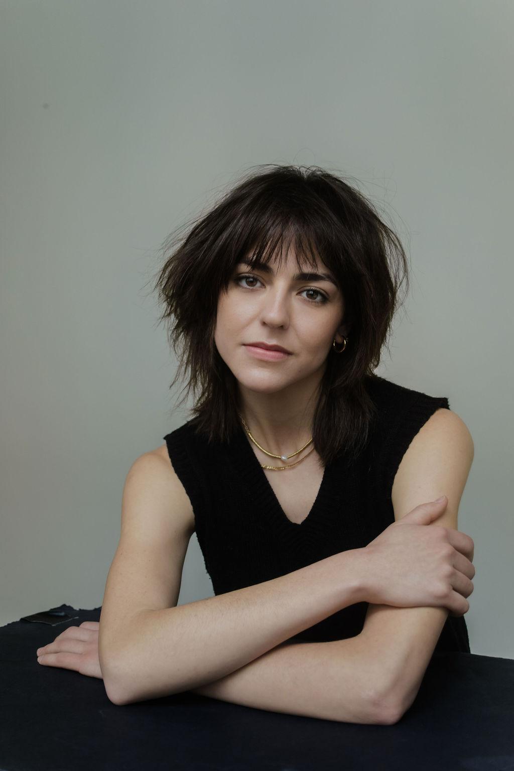 actor Sarah Charlie Traisman large photo