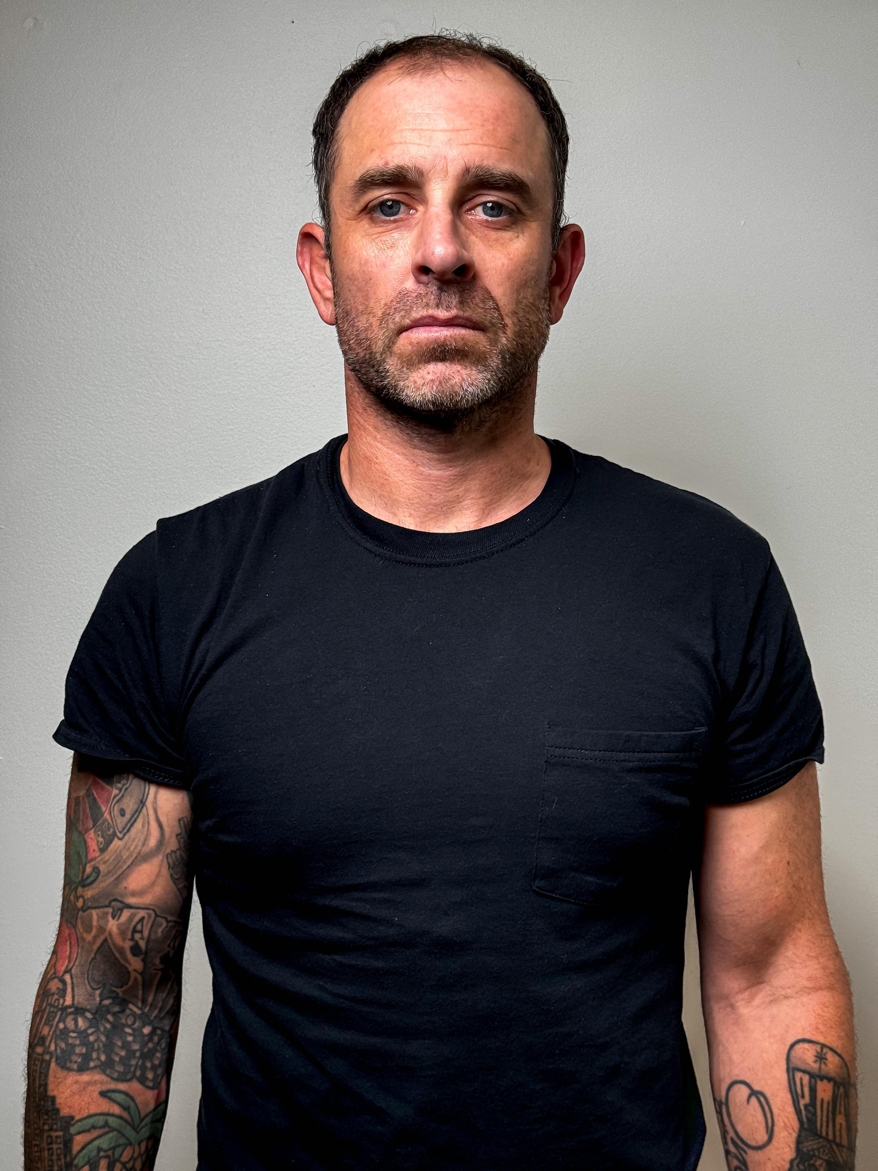 actor Troy Roker large photo