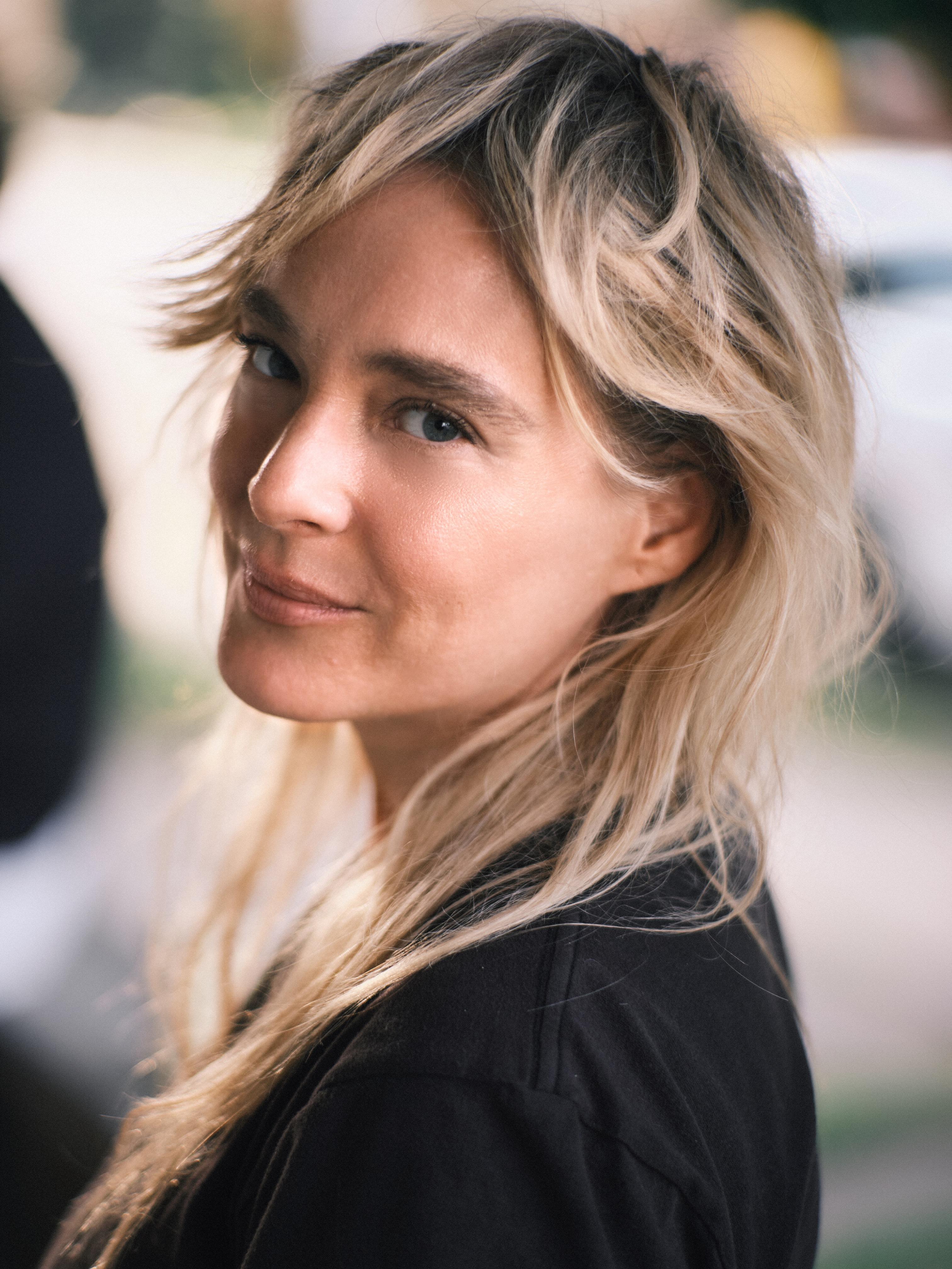 actor Sasha Ormond large photo