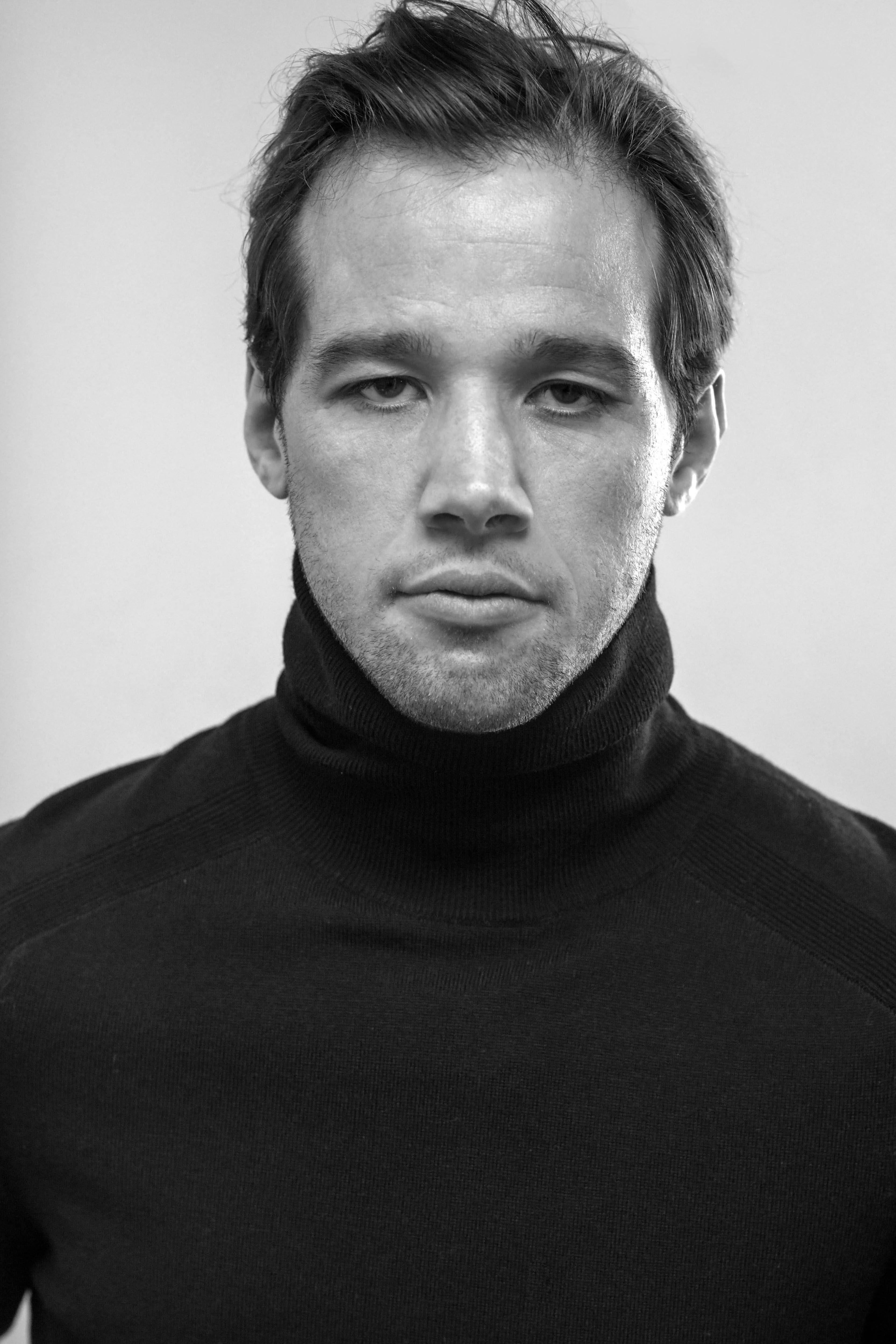 actor Travis Campbell large photo