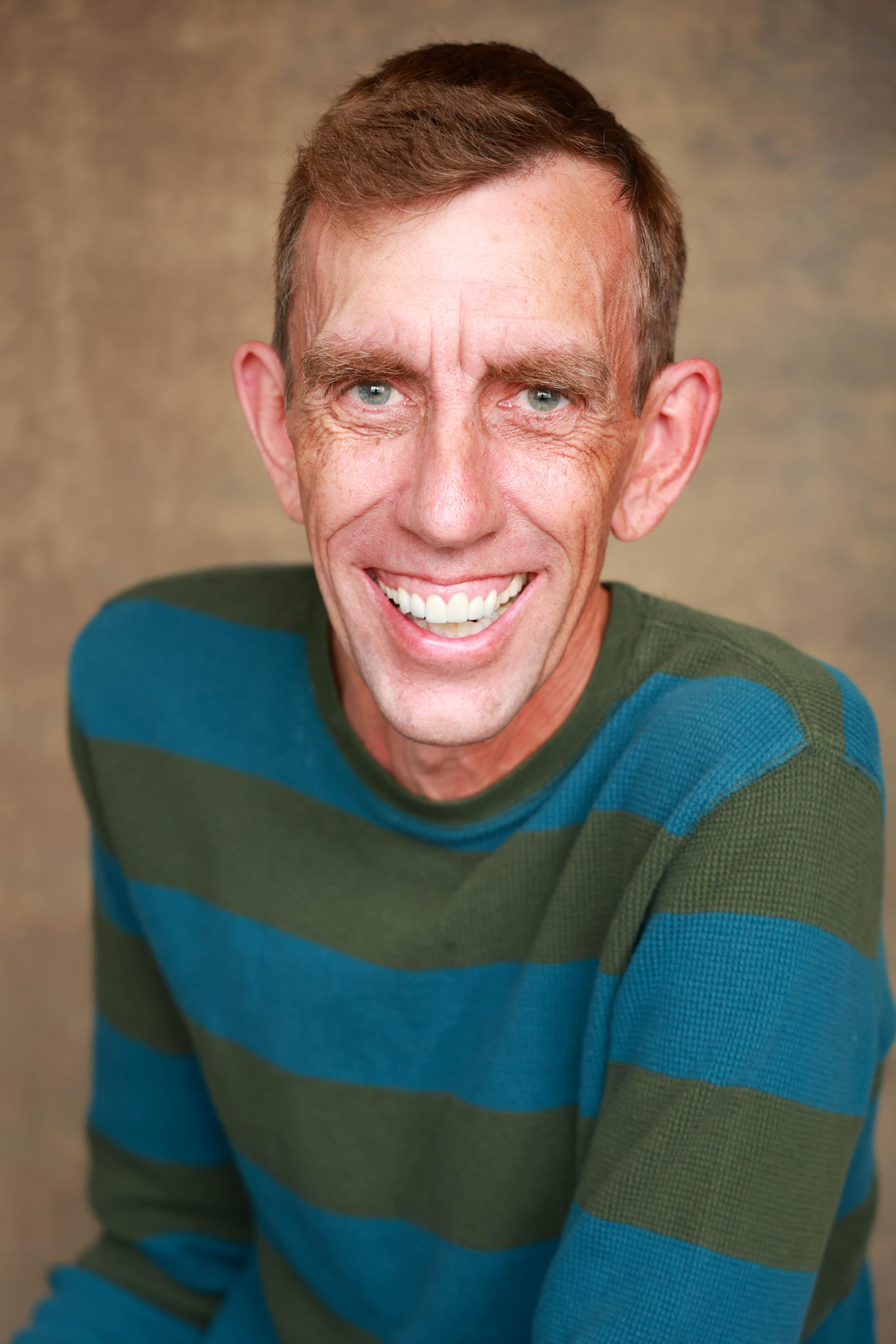 actor Johnny Hoops large photo