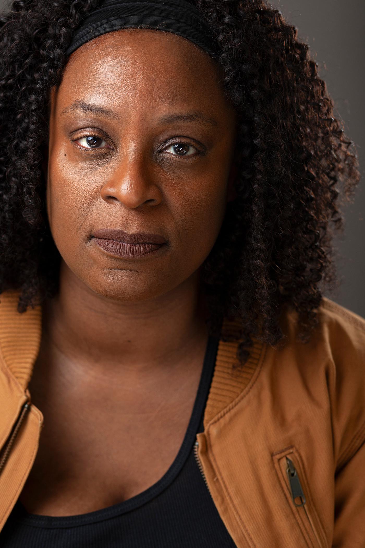 actor Diana Gaitirira large photo