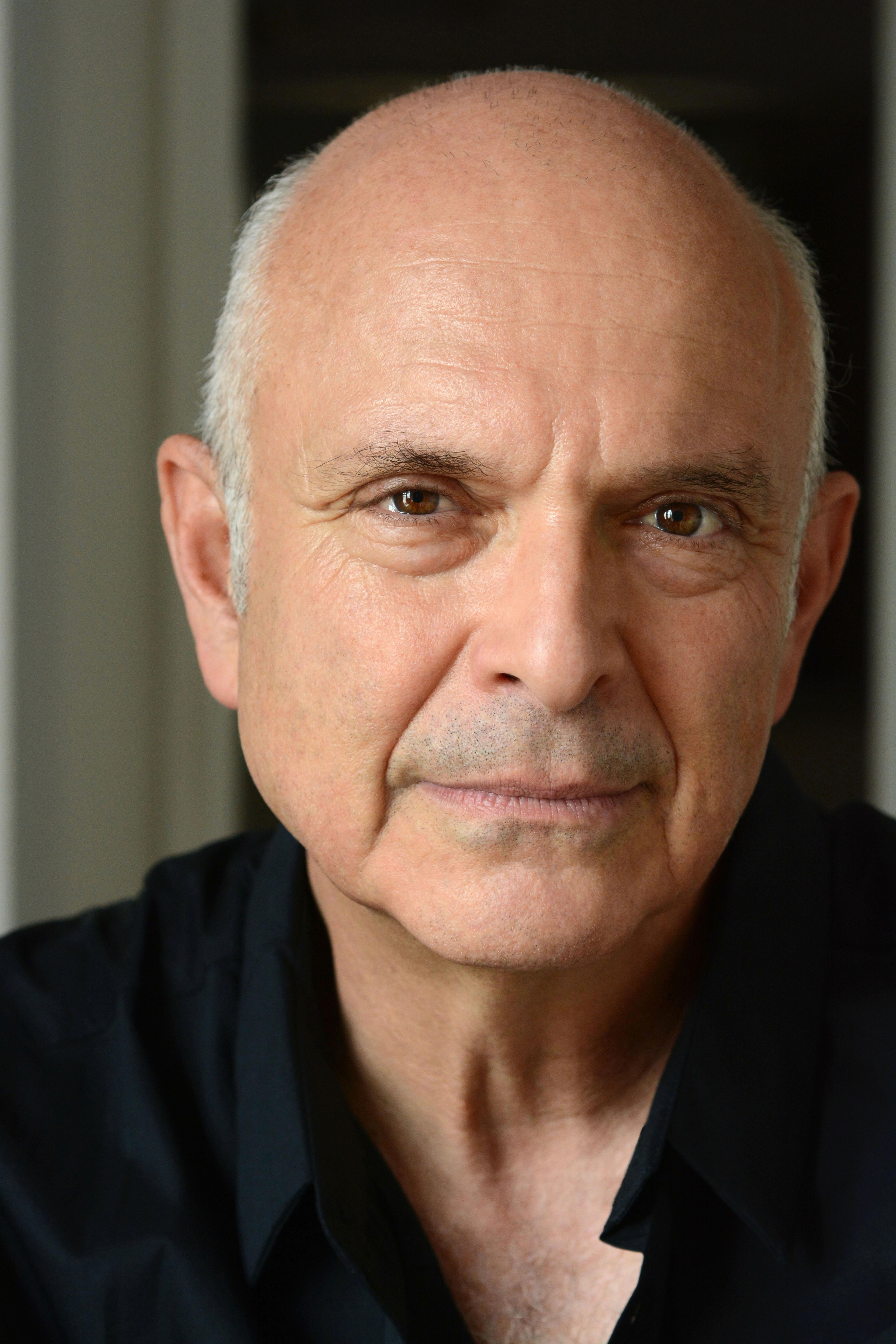 actor Jonathan Lipnick large photo