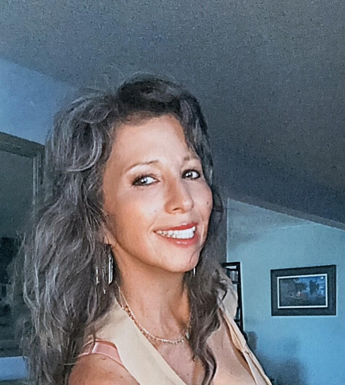 actor Tara R Gokey large photo