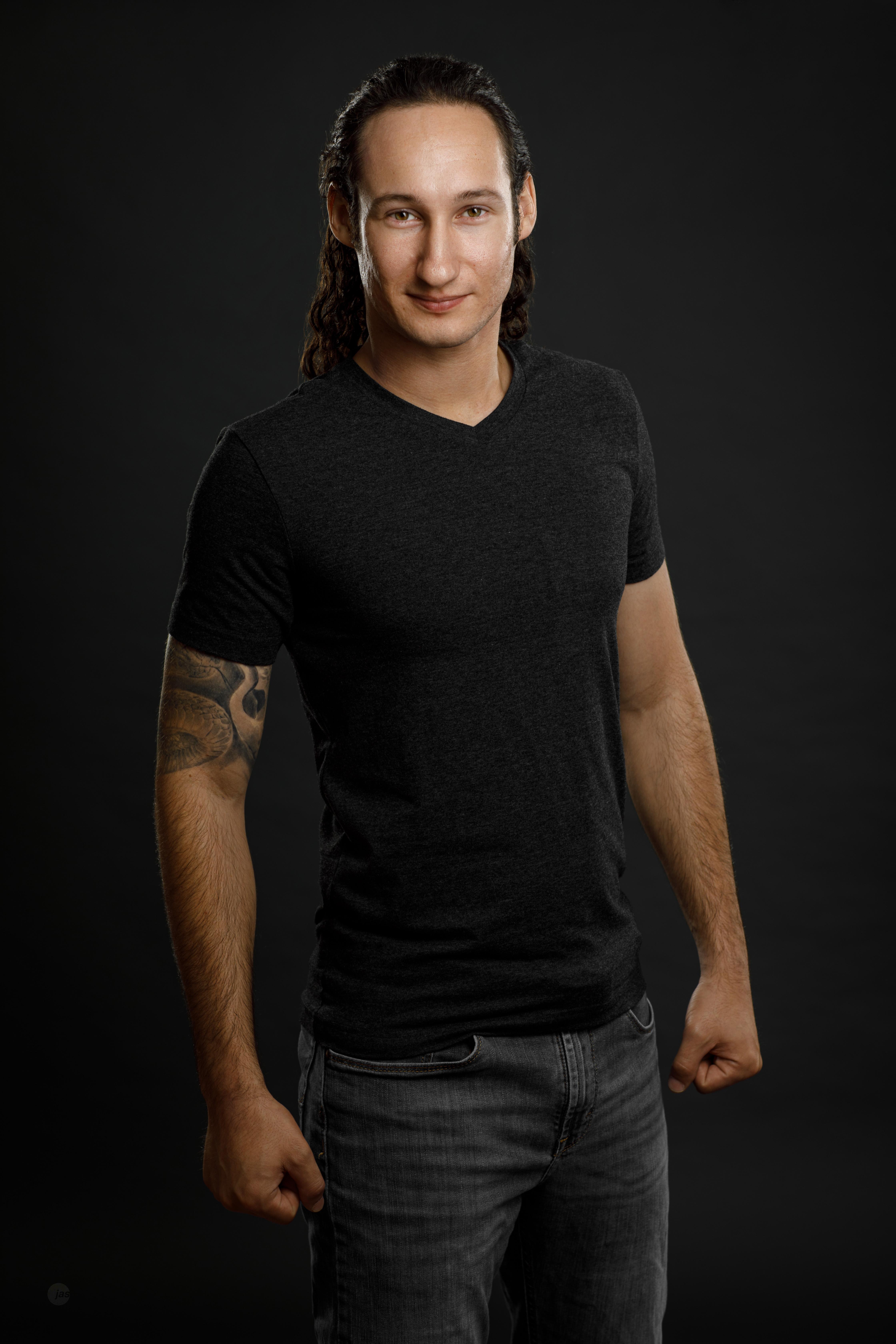 actor Andrew Horne large photo