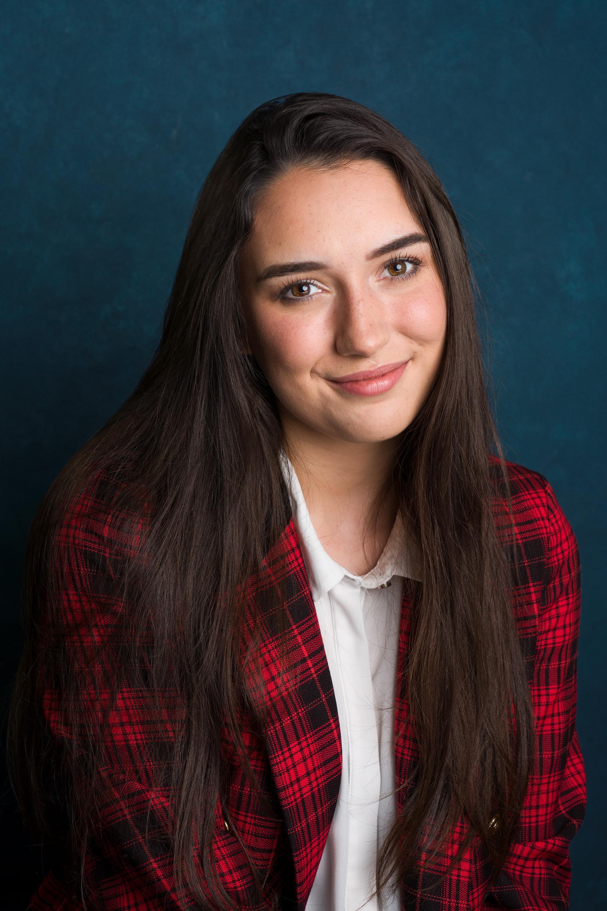 actor Amy Mackie large photo