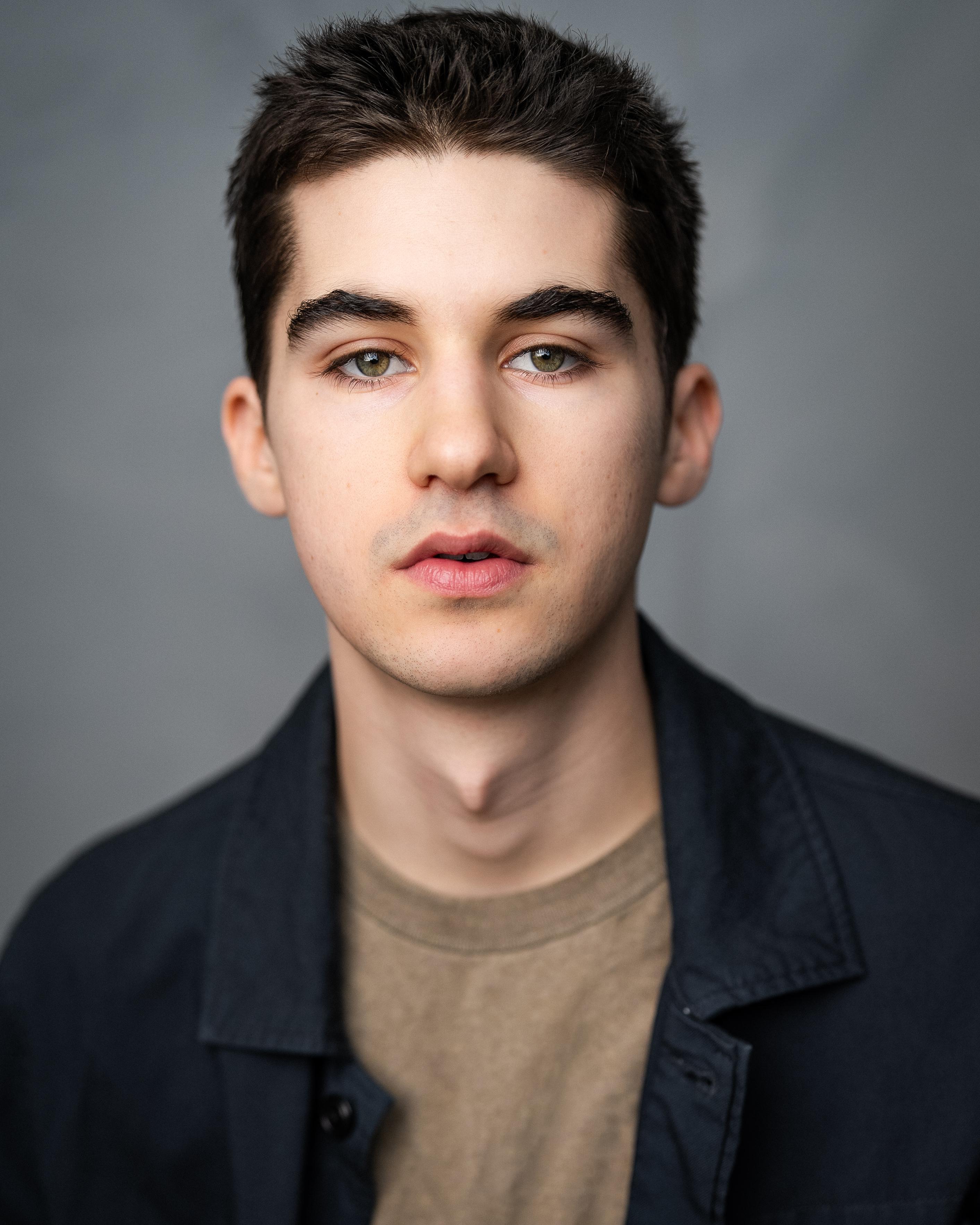 actor Daniel Dale large photo