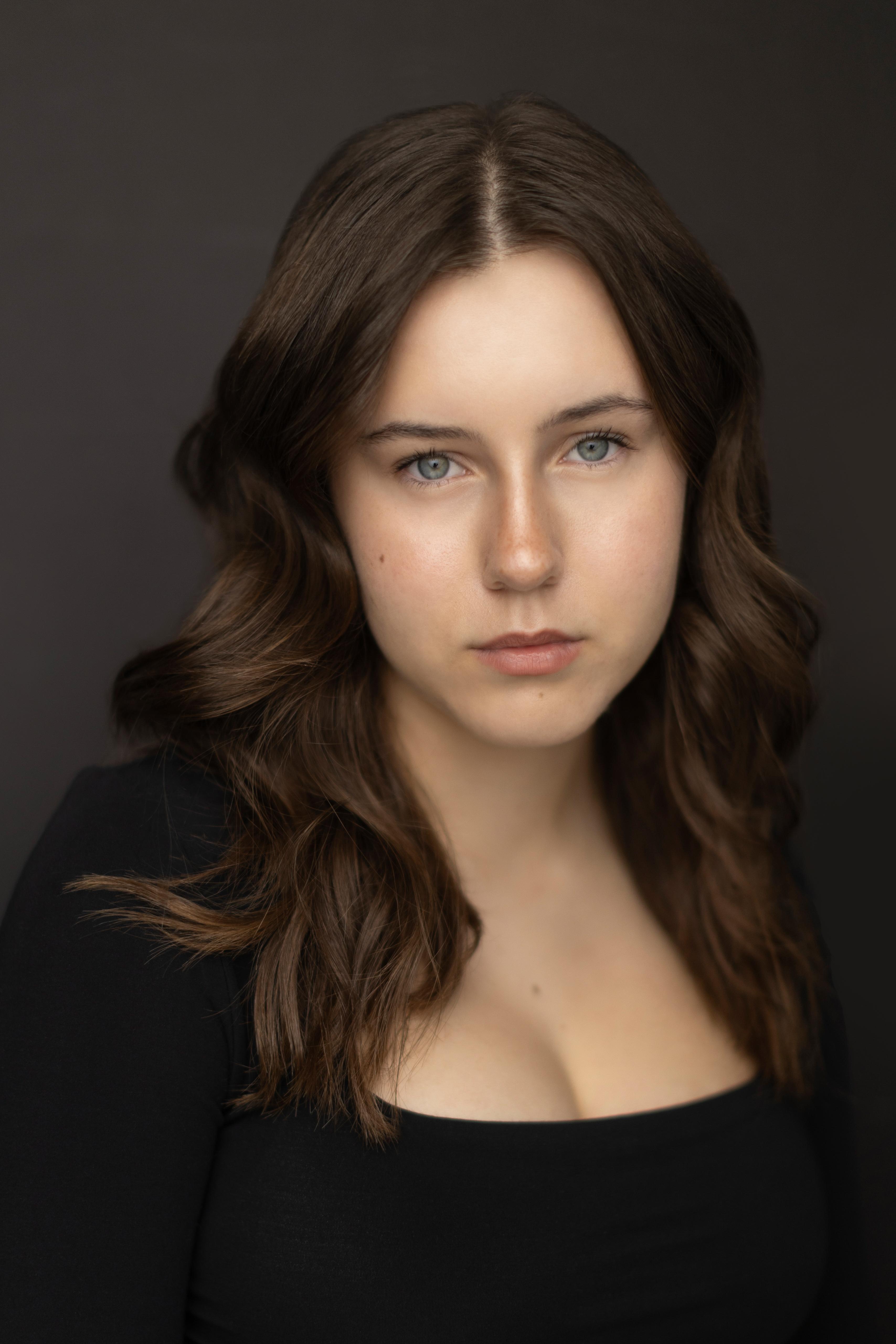 actor Lucy Faith large photo