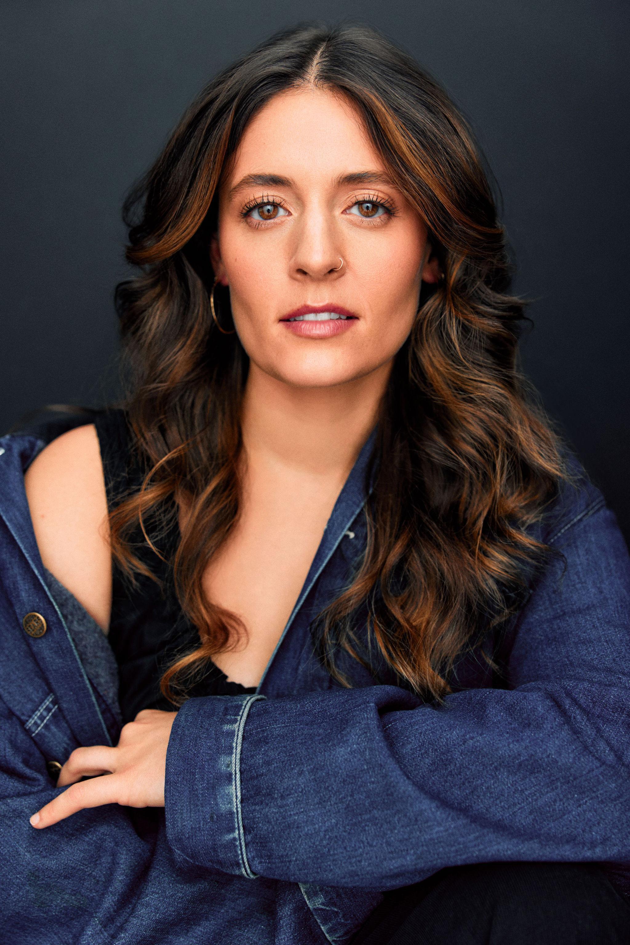 actor Siena D'Addario large photo