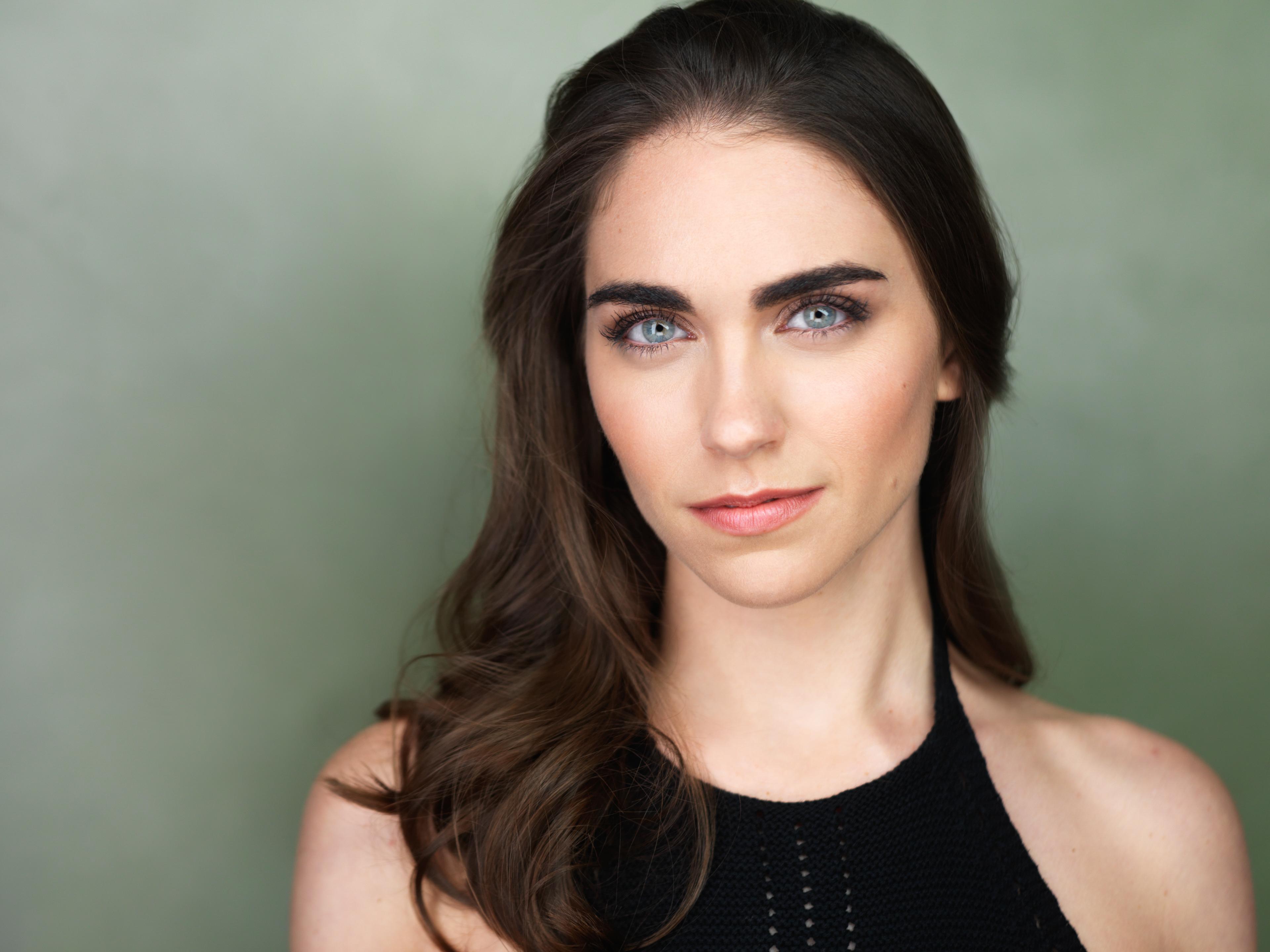 actor Jessica Albano large photo