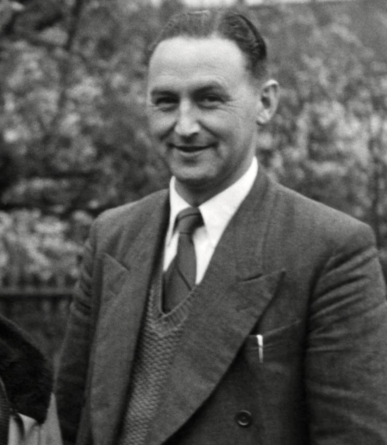 actor James Page large photo