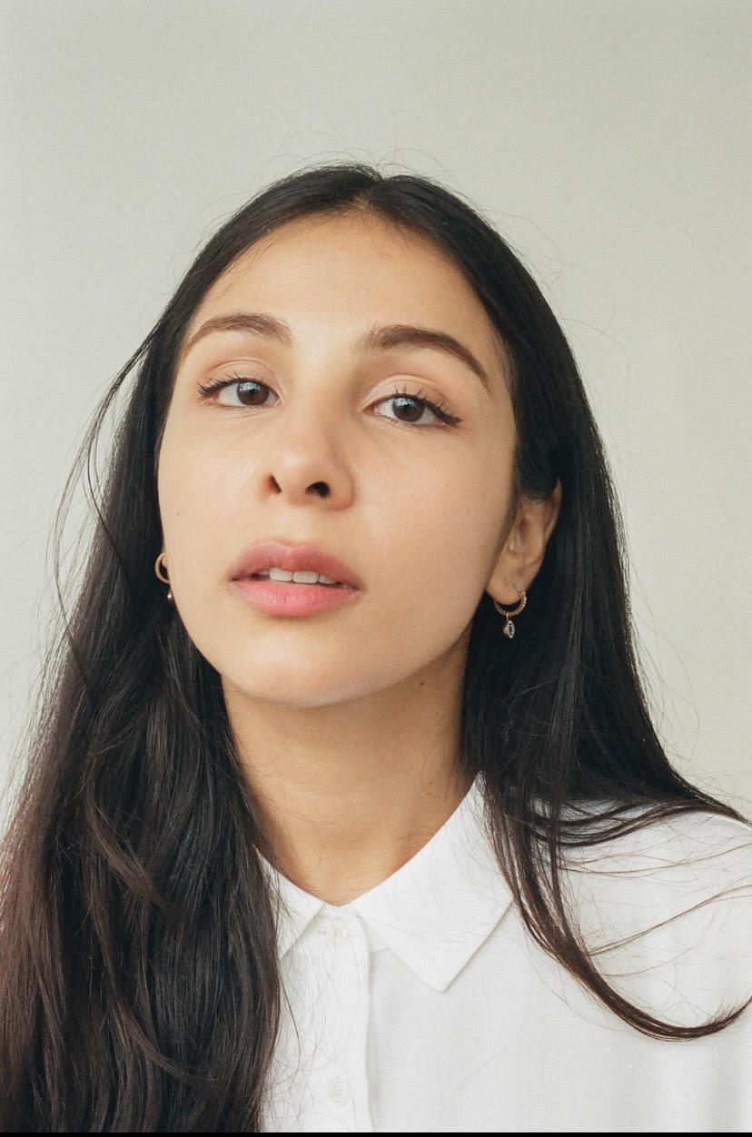 actor Heather Loreto large photo