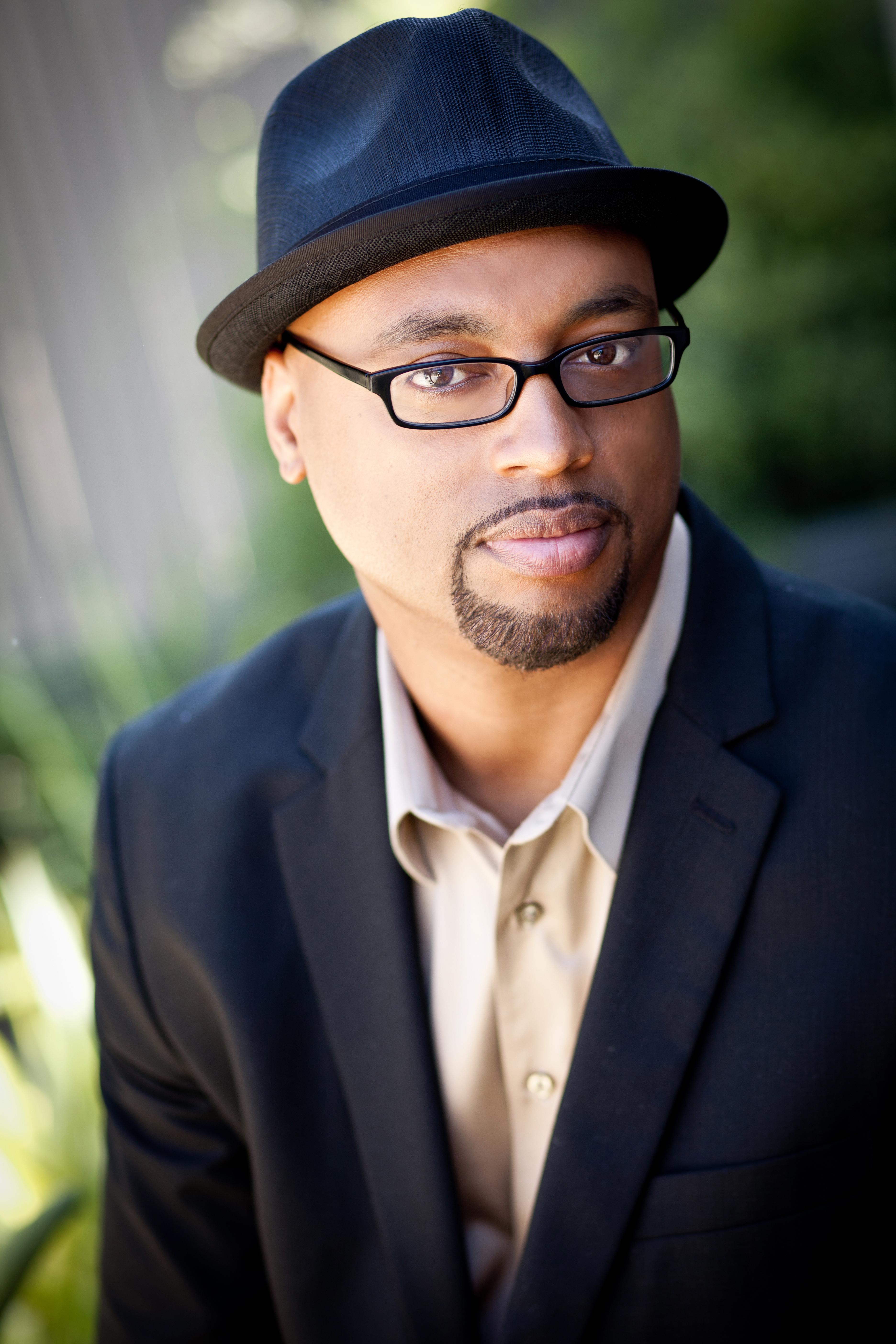 actor Bruce W. Smith large photo