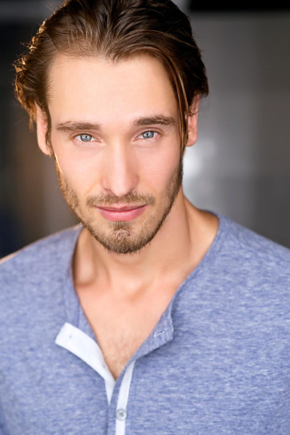 actor Deniss Rakovich large photo