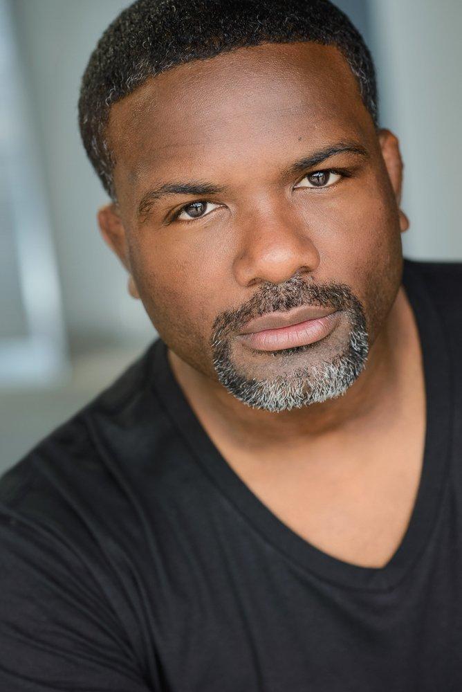 actor Din Thomas large photo