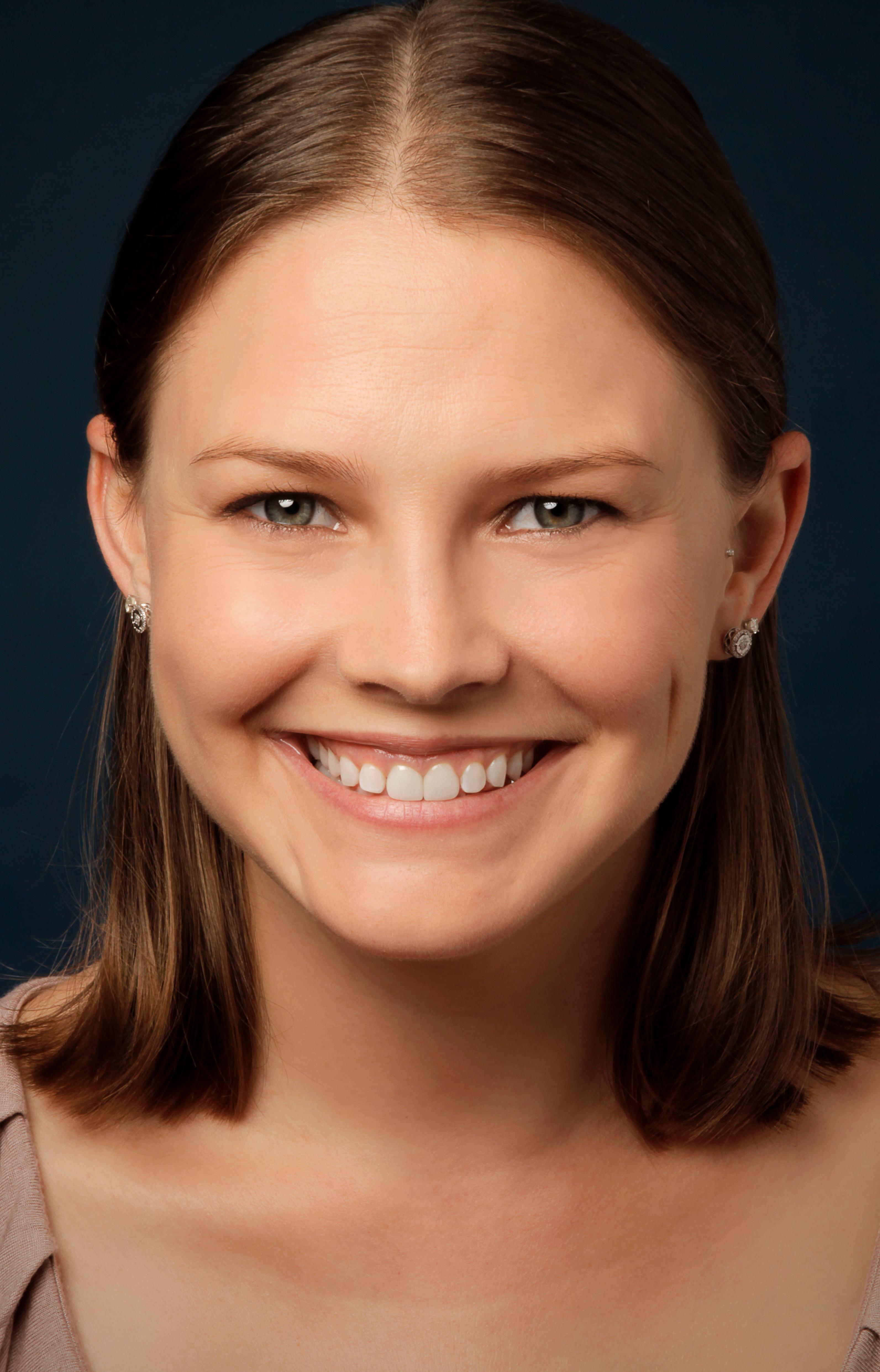 actor Noelle Ann Mabry large photo