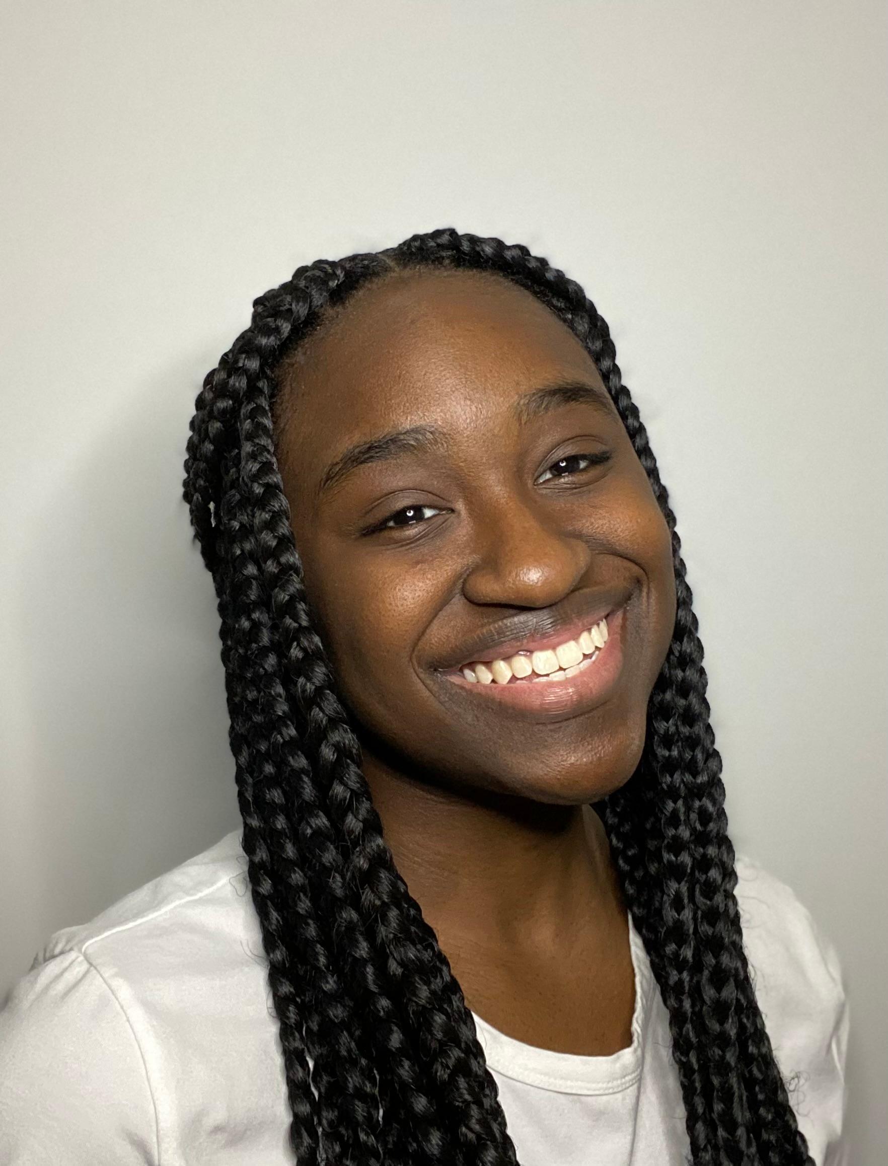 actor Lyné McKeller large photo